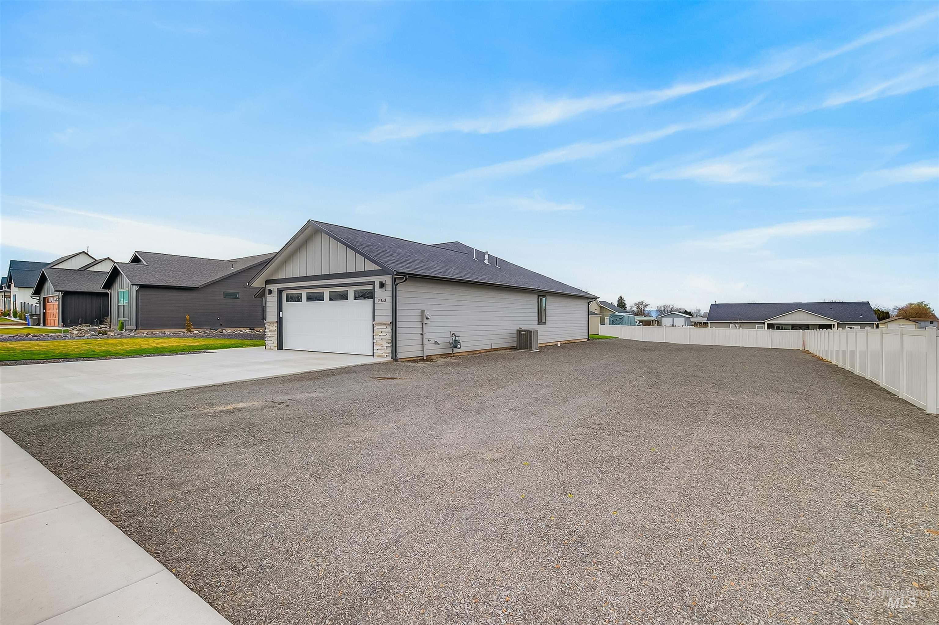 3732 Skyview Drive, Lewiston, Idaho 83501, 3 Bedrooms, 2 Bathrooms, Residential For Sale, Price $535,000,MLS 98979174