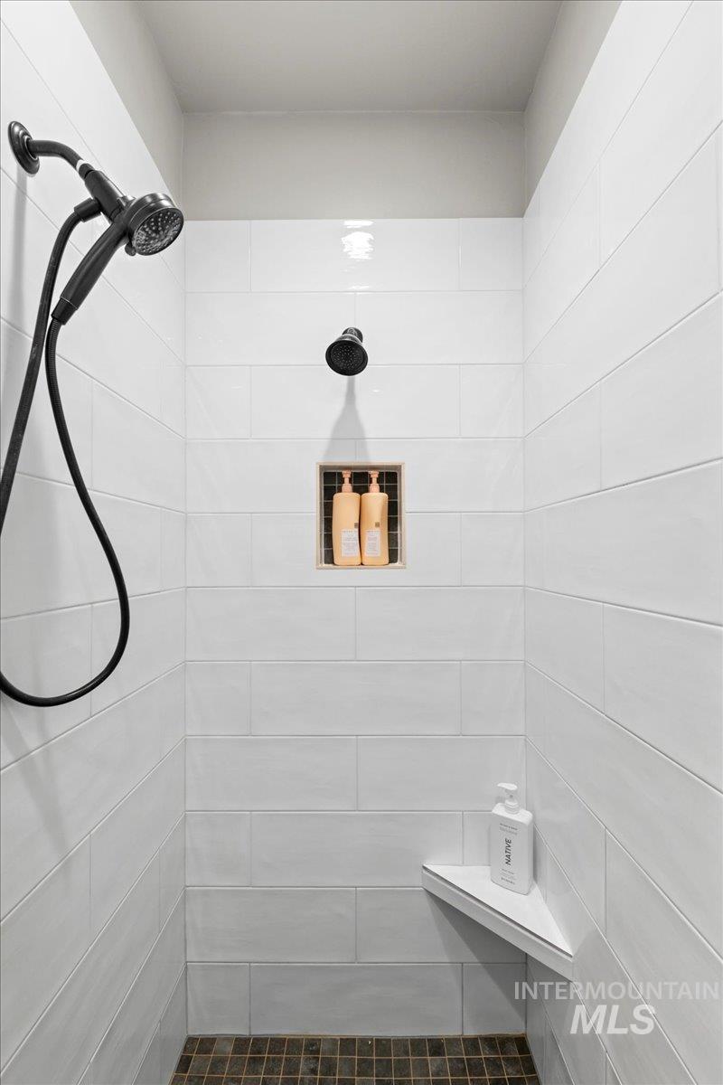 11 Cresent Cir, Idaho City, Idaho 83631, 4 Bedrooms, 3 Bathrooms, Residential For Sale, Price $900,000,MLS 98979175