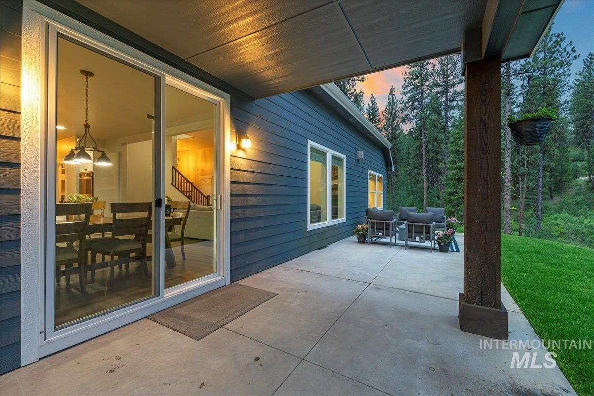 11 Cresent Cir, Idaho City, Idaho 83631, 4 Bedrooms, 3 Bathrooms, Residential For Sale, Price $900,000,MLS 98979175