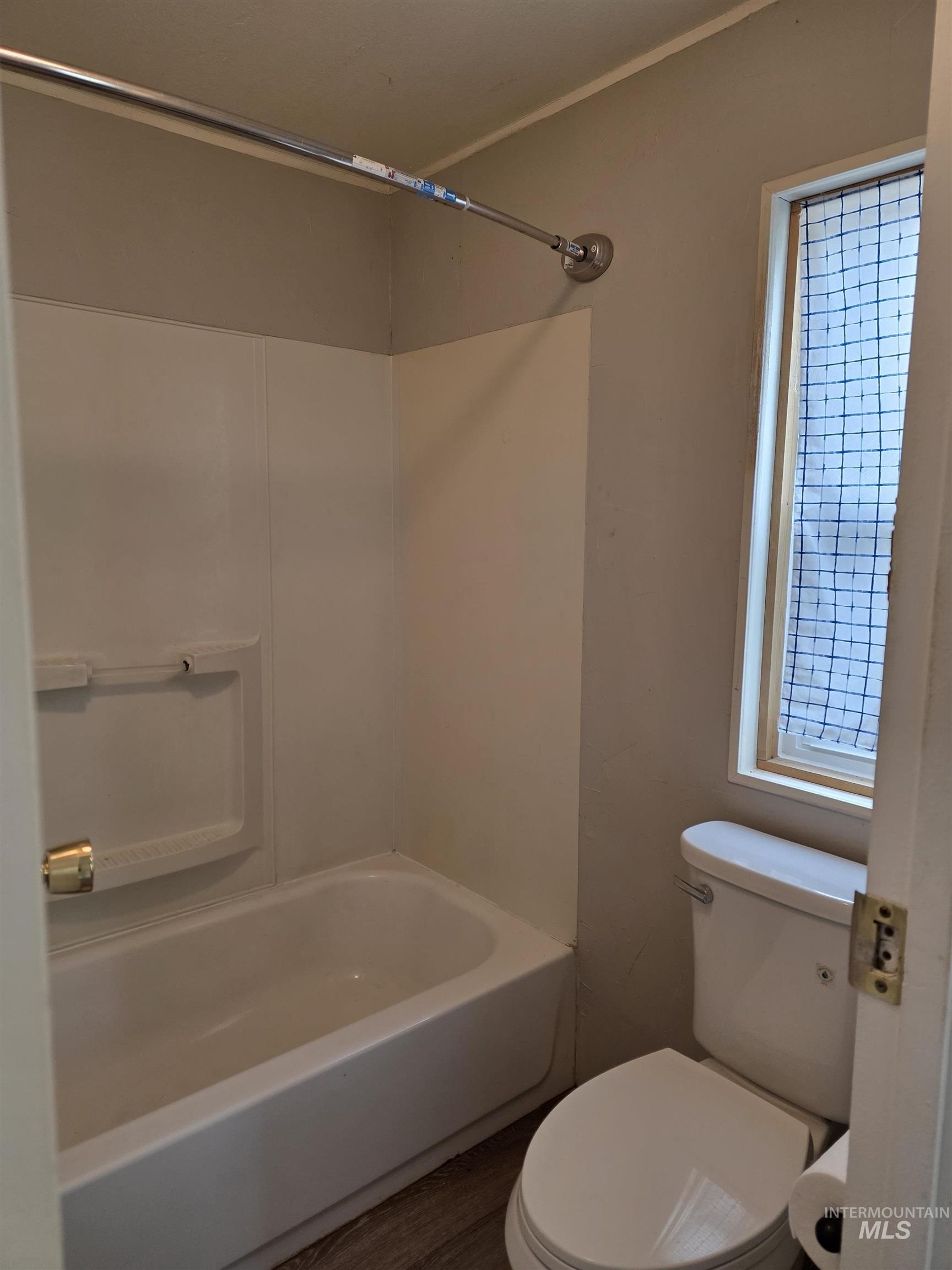 2240 Appleside Blvd, Clarkston, Washington 99403, 2 Bedrooms, 2 Bathrooms, Residential For Sale, Price $189,000,MLS 98979177