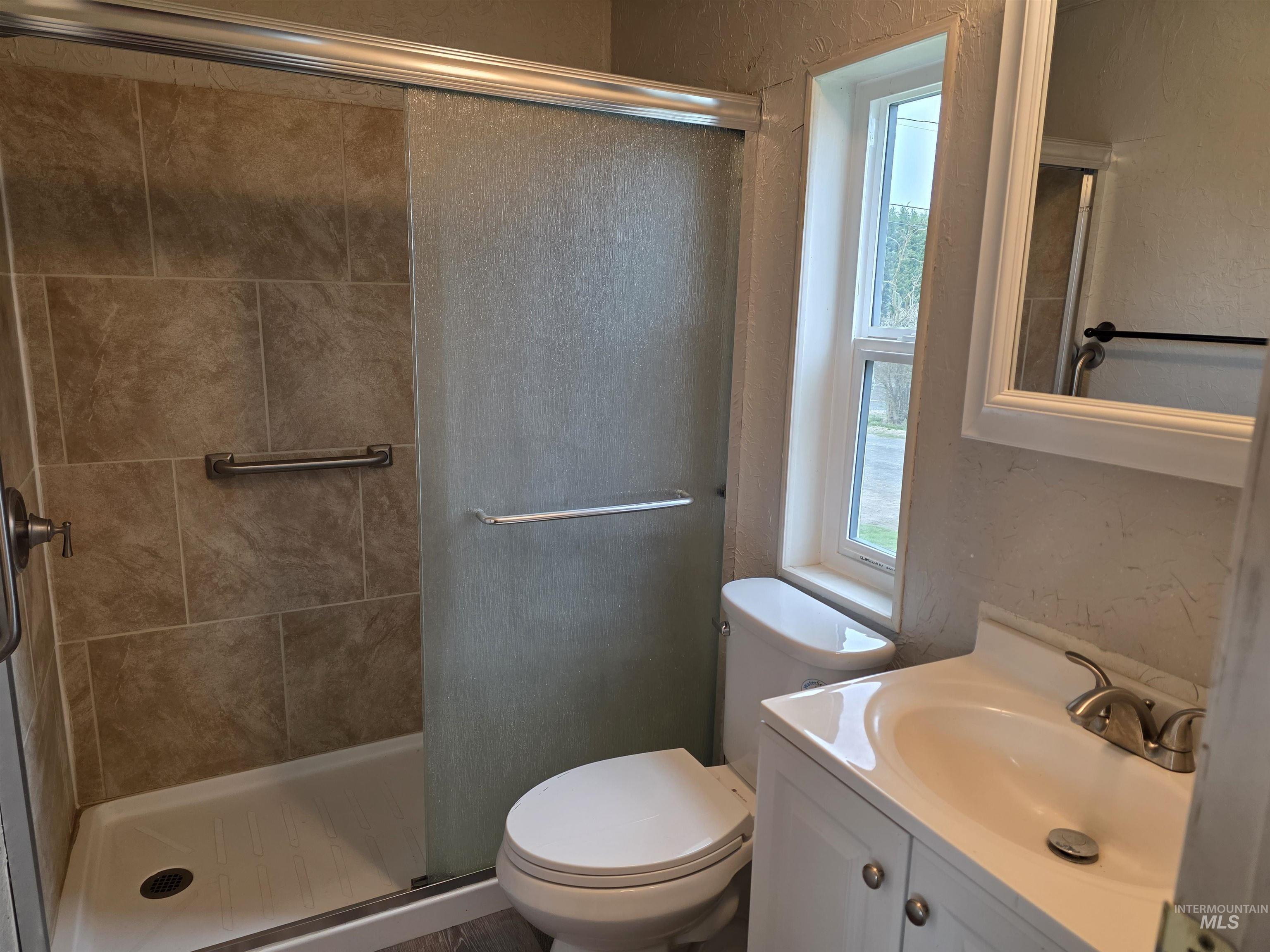 2240 Appleside Blvd, Clarkston, Washington 99403, 2 Bedrooms, 2 Bathrooms, Residential For Sale, Price $189,000,MLS 98979177