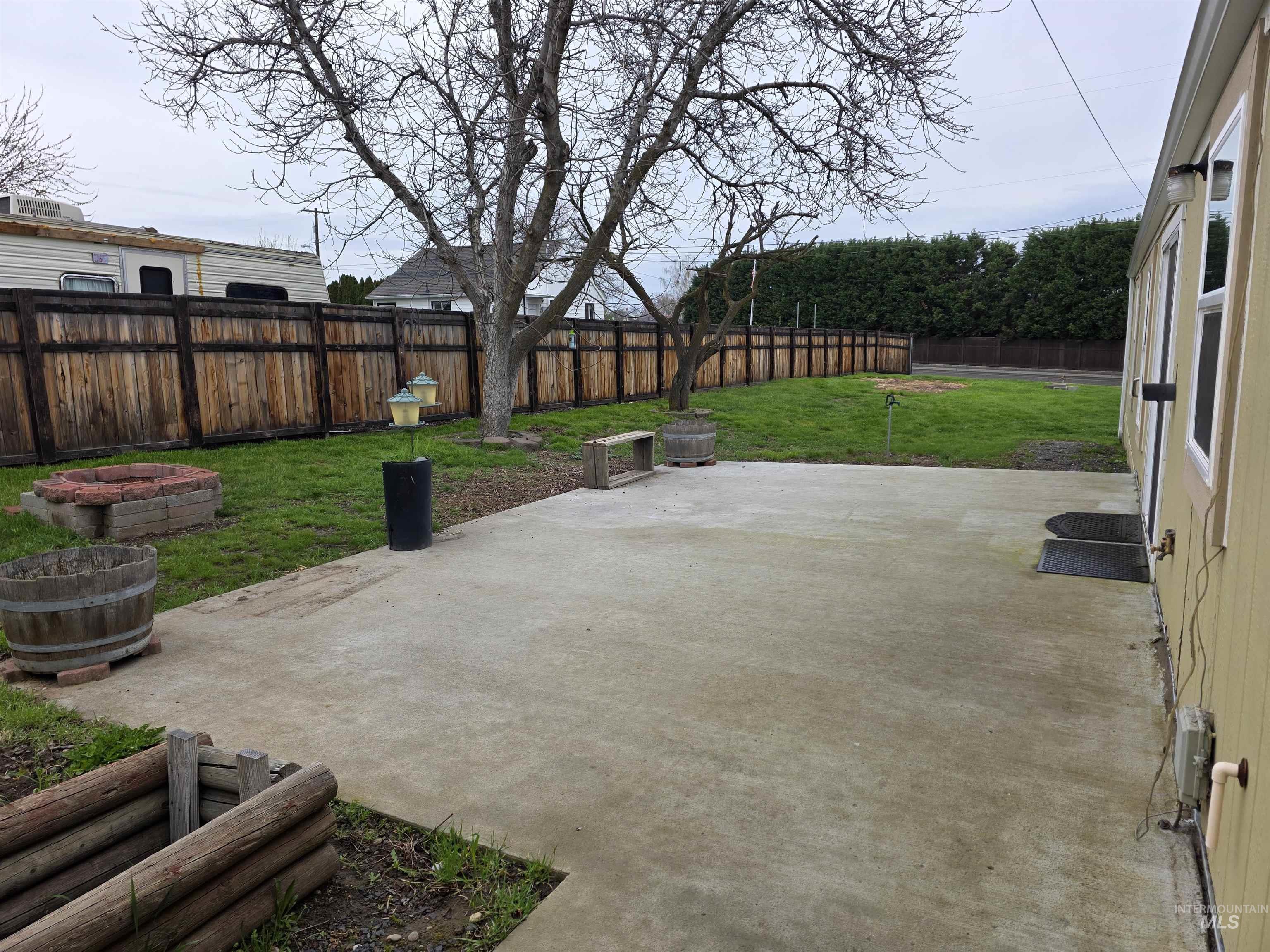 2240 Appleside Blvd, Clarkston, Washington 99403, 2 Bedrooms, 2 Bathrooms, Residential For Sale, Price $189,000,MLS 98979177