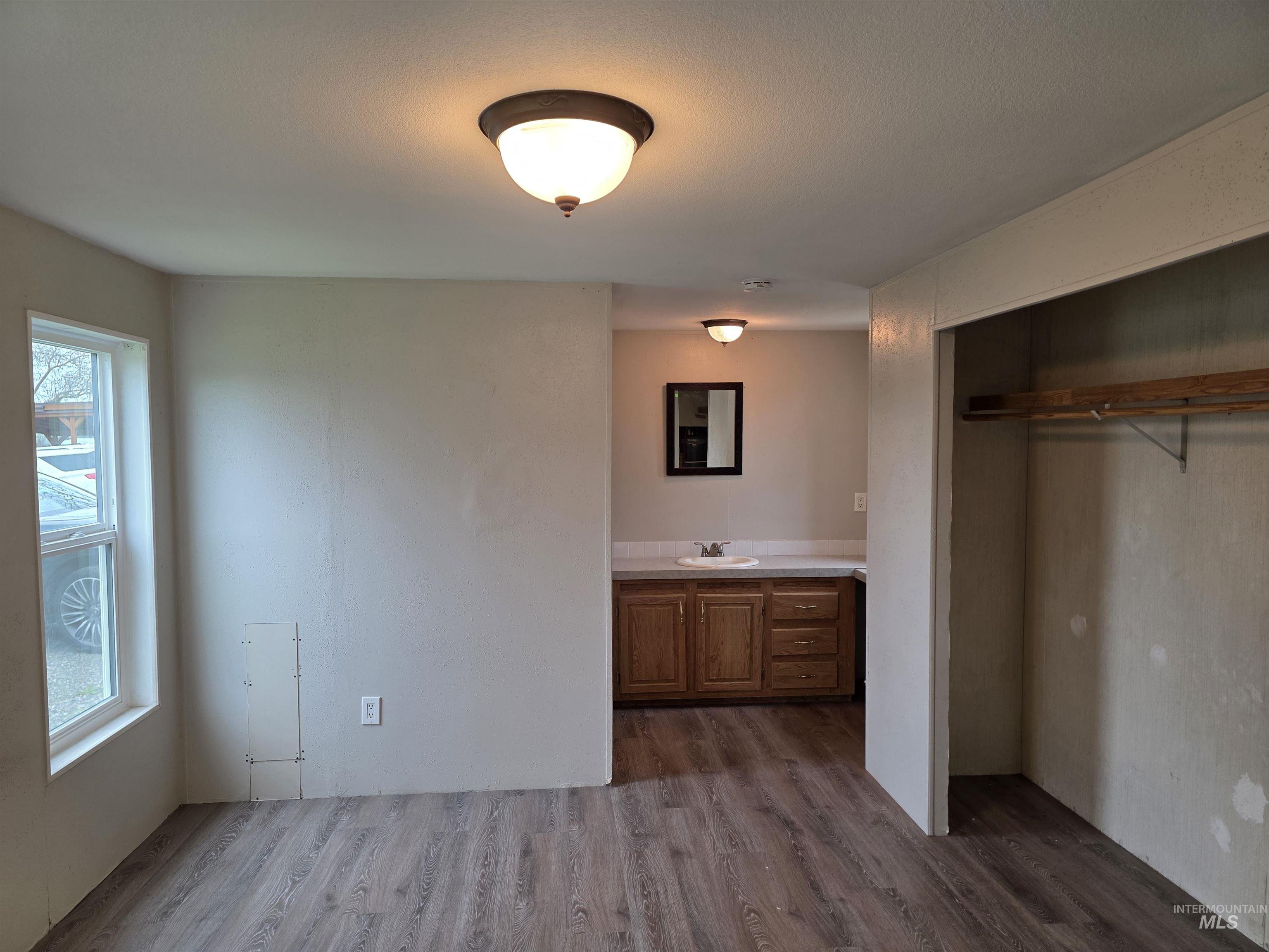 2240 Appleside Blvd, Clarkston, Washington 99403, 2 Bedrooms, 2 Bathrooms, Residential For Sale, Price $189,000,MLS 98979177