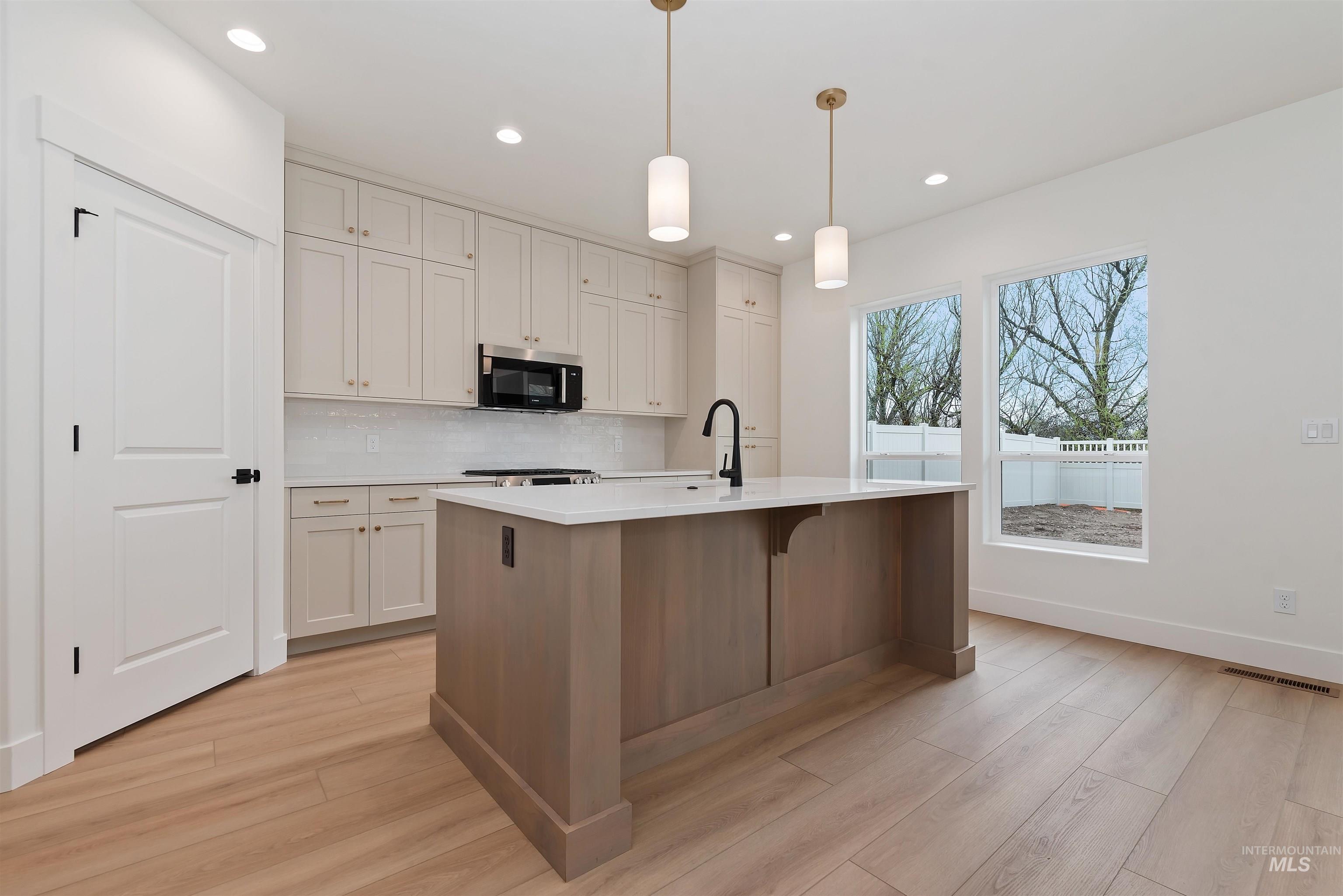 4215 Tropic Way, Caldwell, Idaho 83607, 4 Bedrooms, 2.5 Bathrooms, Residential For Sale, Price $499,880,MLS 98979180