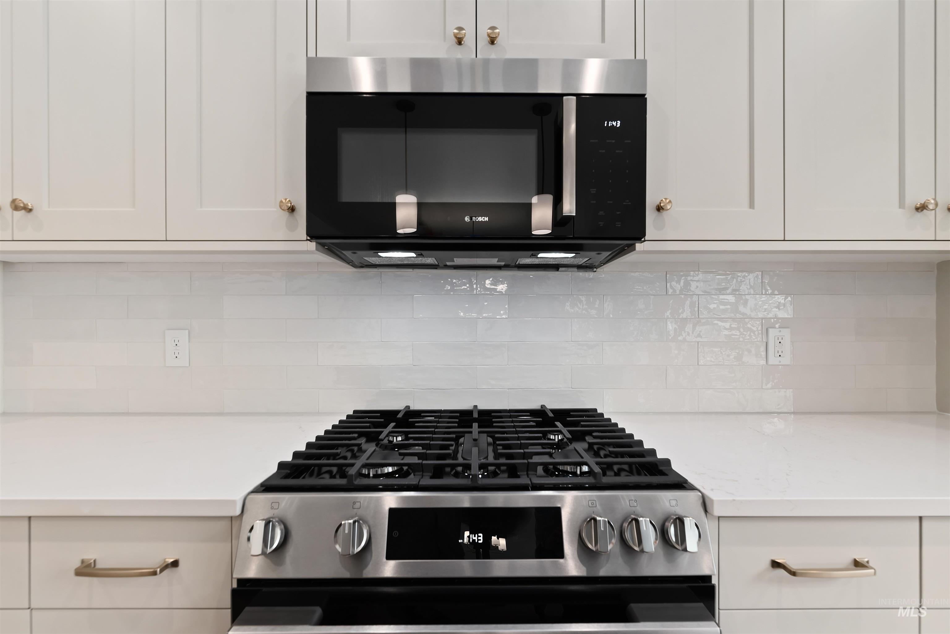 4215 Tropic Way, Caldwell, Idaho 83607, 4 Bedrooms, 2.5 Bathrooms, Residential For Sale, Price $499,880,MLS 98979180