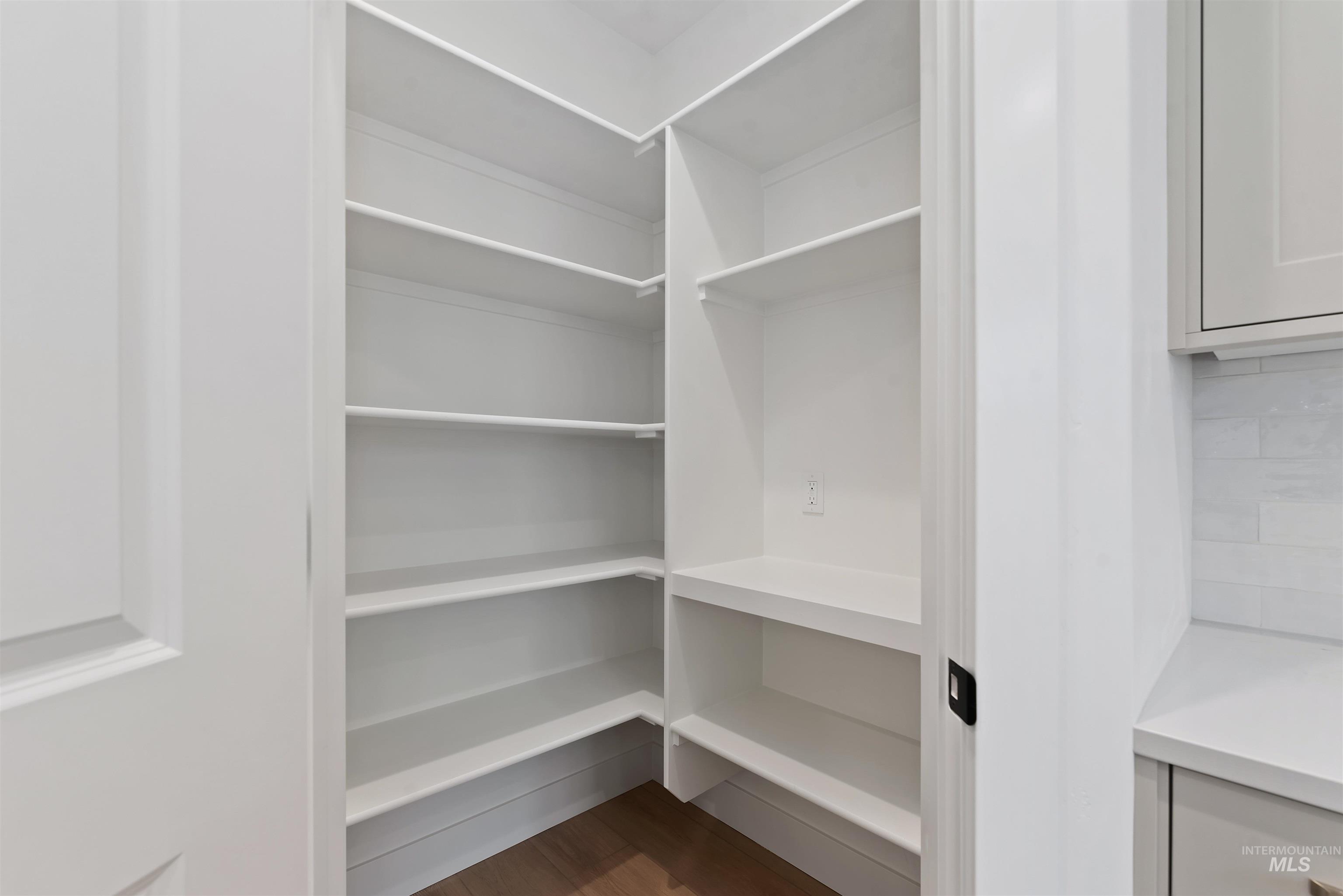 4215 Tropic Way, Caldwell, Idaho 83607, 4 Bedrooms, 2.5 Bathrooms, Residential For Sale, Price $499,880,MLS 98979180