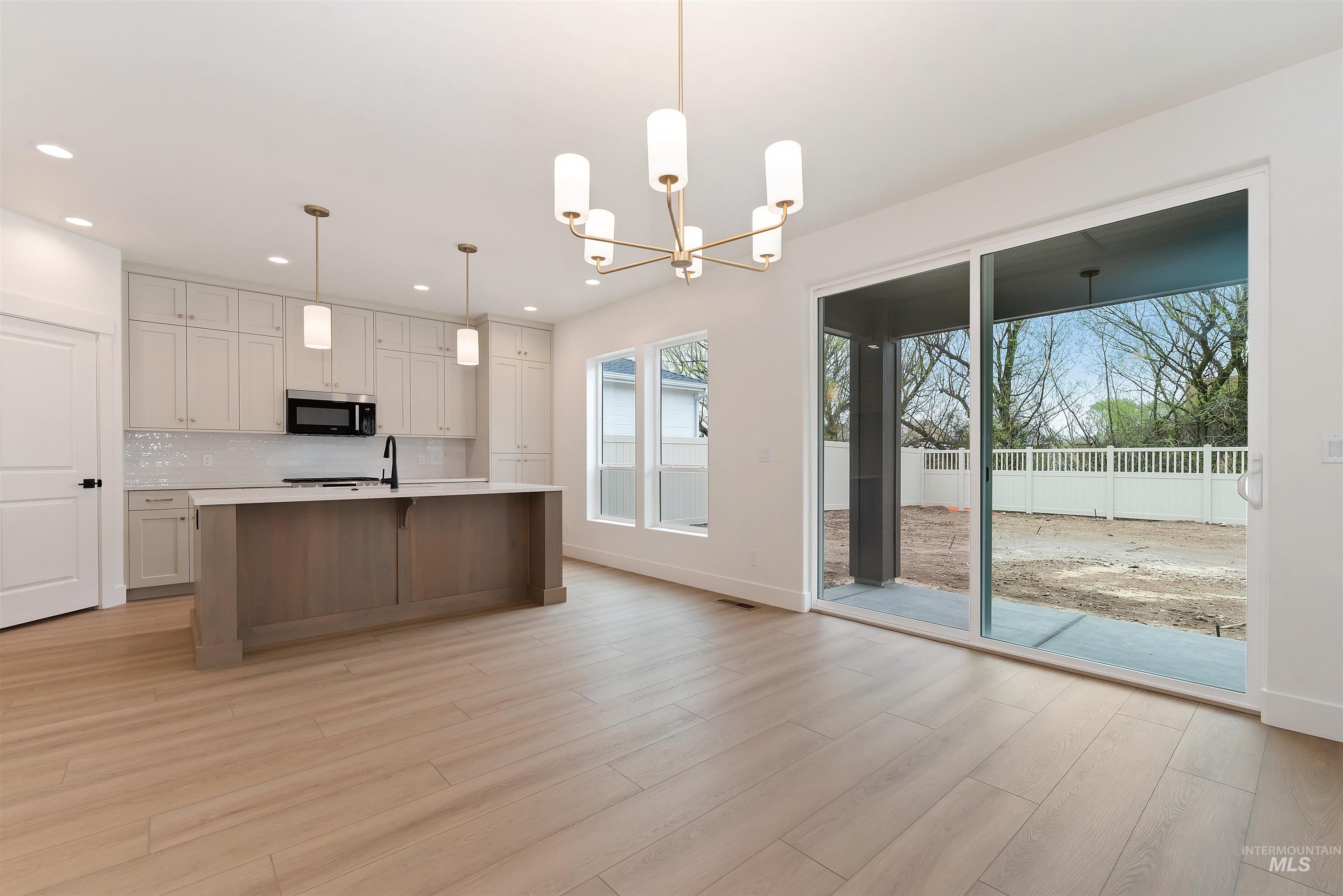 4215 Tropic Way, Caldwell, Idaho 83607, 4 Bedrooms, 2.5 Bathrooms, Residential For Sale, Price $499,880,MLS 98979180