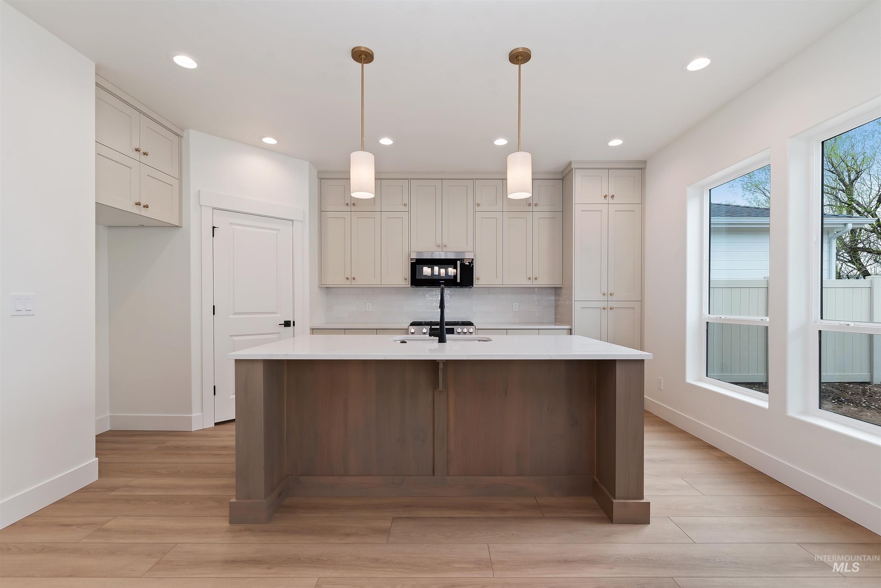 4215 Tropic Way, Caldwell, Idaho 83607, 4 Bedrooms, 2.5 Bathrooms, Residential For Sale, Price $499,880,MLS 98979180