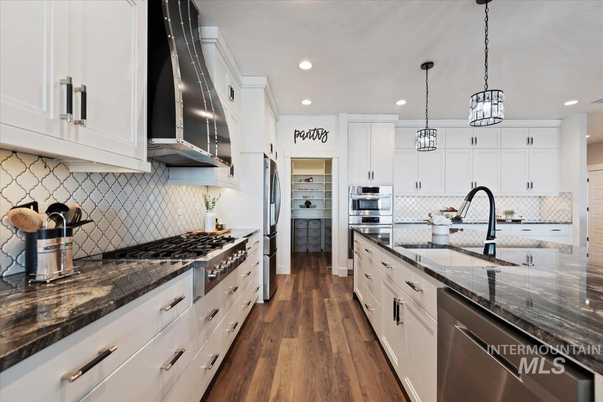 16834 Long Meadow Dr, Caldwell, Idaho 83607, 4 Bedrooms, 3.5 Bathrooms, Residential For Sale, Price $1,179,000,MLS 98979181