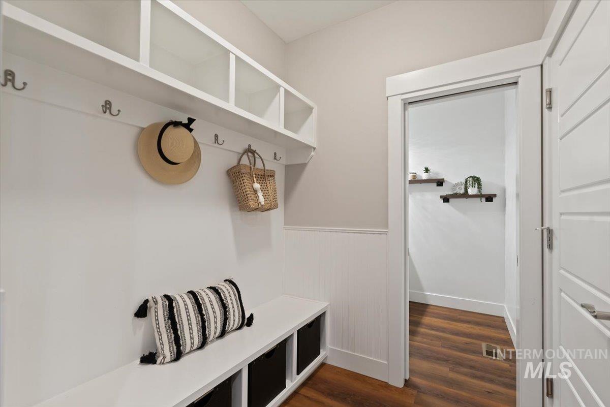 16834 Long Meadow Dr, Caldwell, Idaho 83607, 4 Bedrooms, 3.5 Bathrooms, Residential For Sale, Price $1,179,000,MLS 98979181