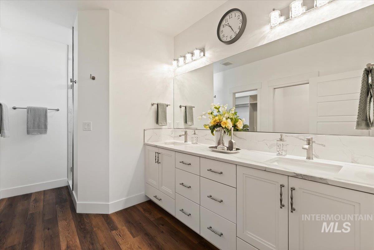 16834 Long Meadow Dr, Caldwell, Idaho 83607, 4 Bedrooms, 3.5 Bathrooms, Residential For Sale, Price $1,179,000,MLS 98979181