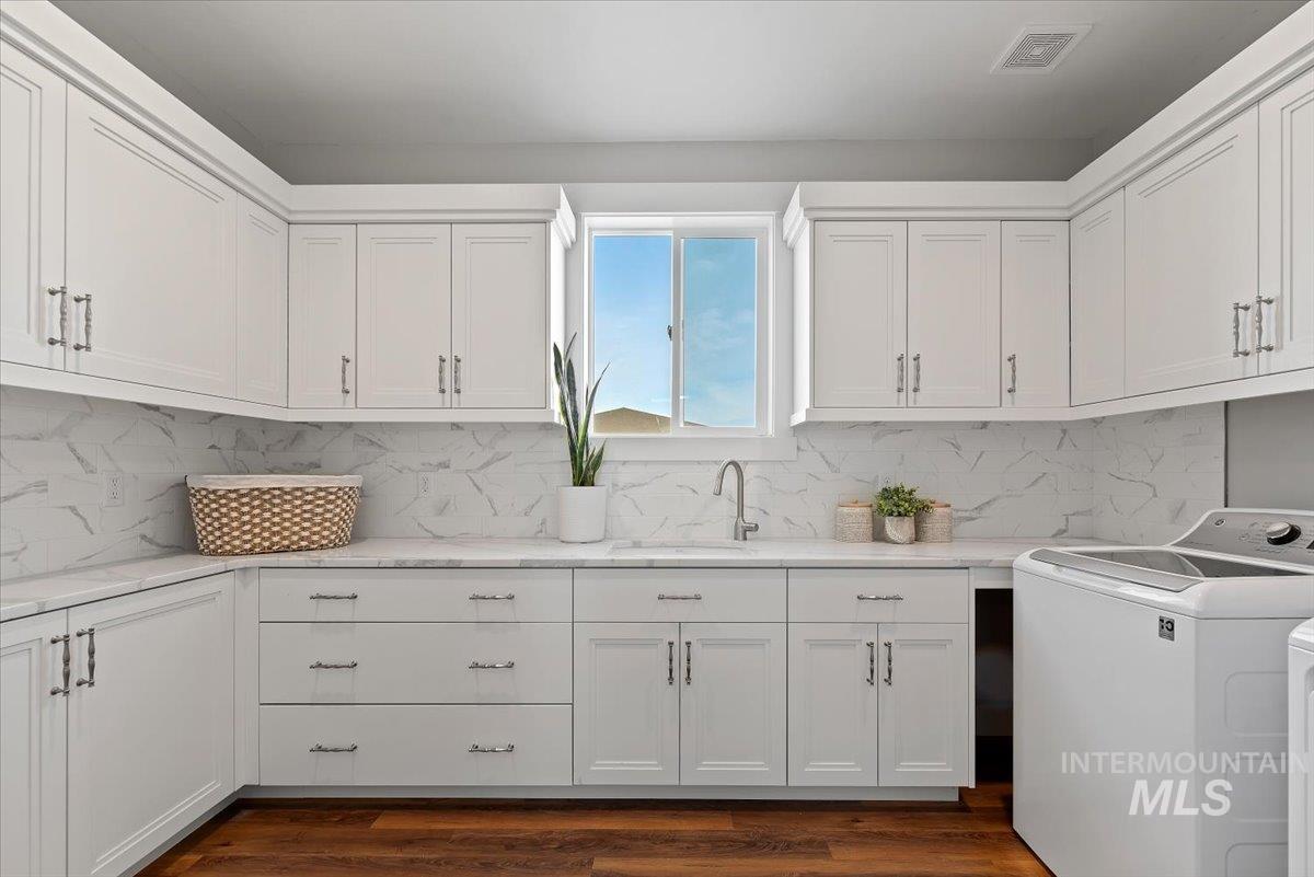 16834 Long Meadow Dr, Caldwell, Idaho 83607, 4 Bedrooms, 3.5 Bathrooms, Residential For Sale, Price $1,179,000,MLS 98979181