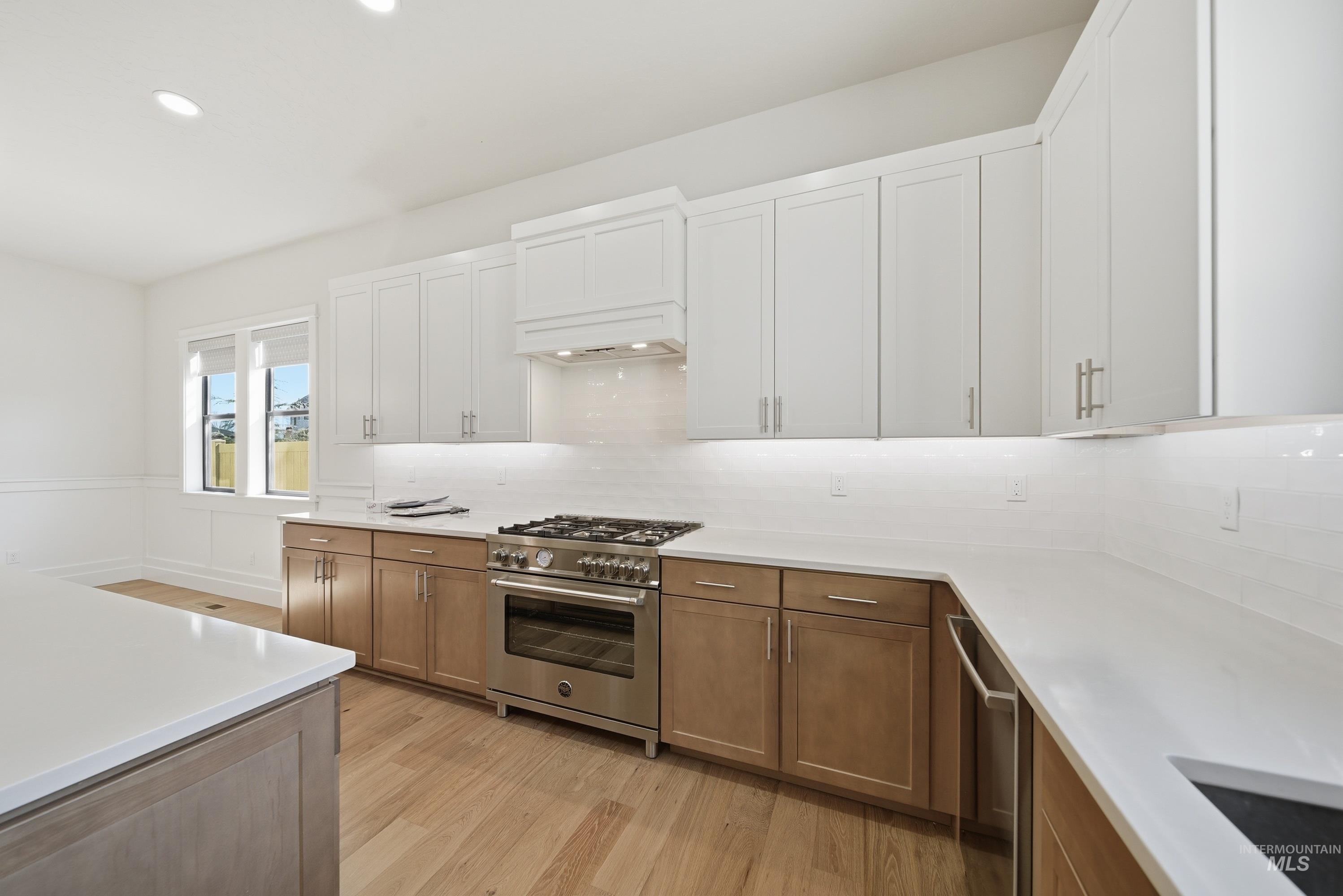 2943 N Sun City Ave, Star, Idaho 83669, 5 Bedrooms, 22.5 Bathrooms, Residential For Sale, Price $765,000,MLS 98979183