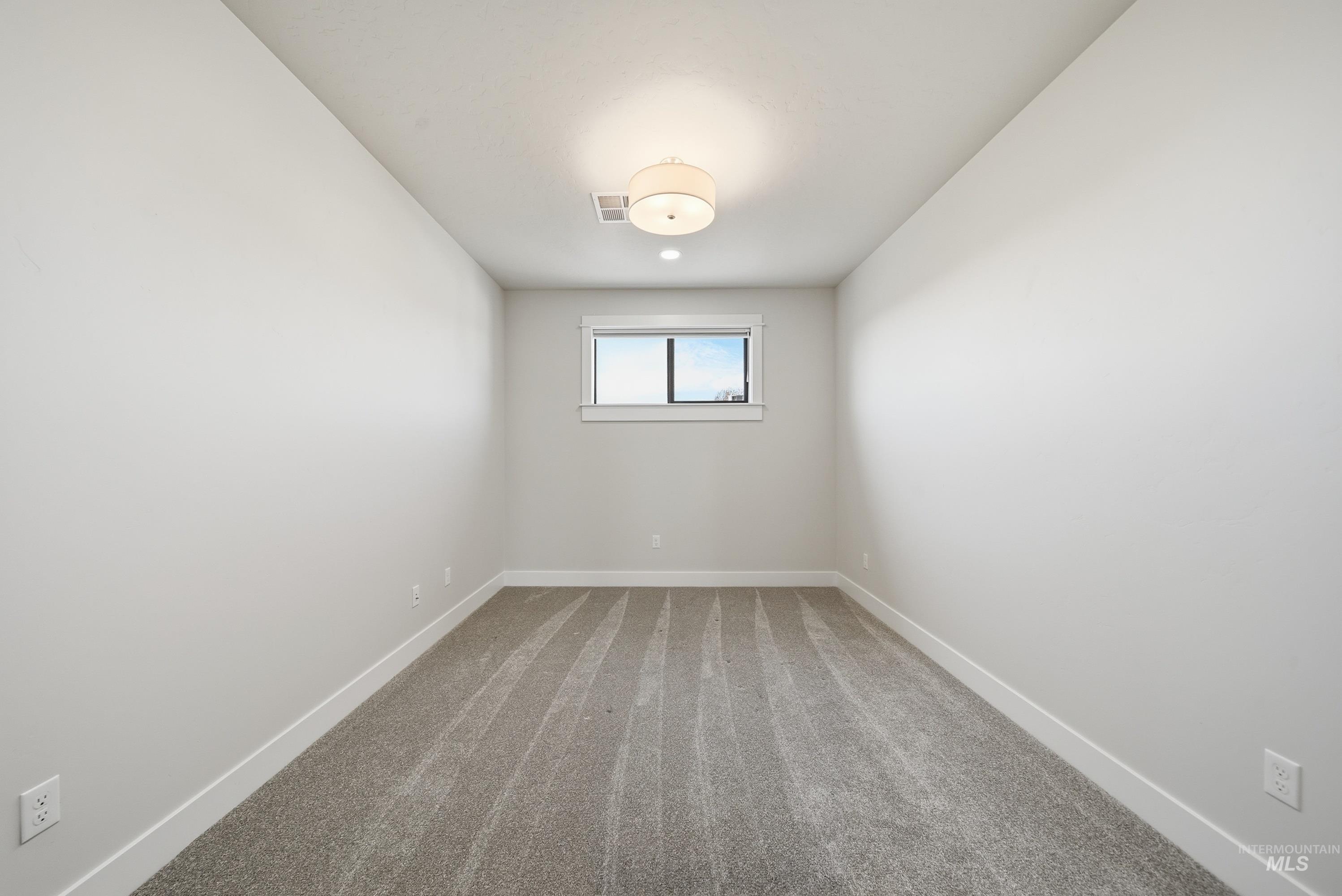 2943 N Sun City Ave, Star, Idaho 83669, 5 Bedrooms, 22.5 Bathrooms, Residential For Sale, Price $765,000,MLS 98979183