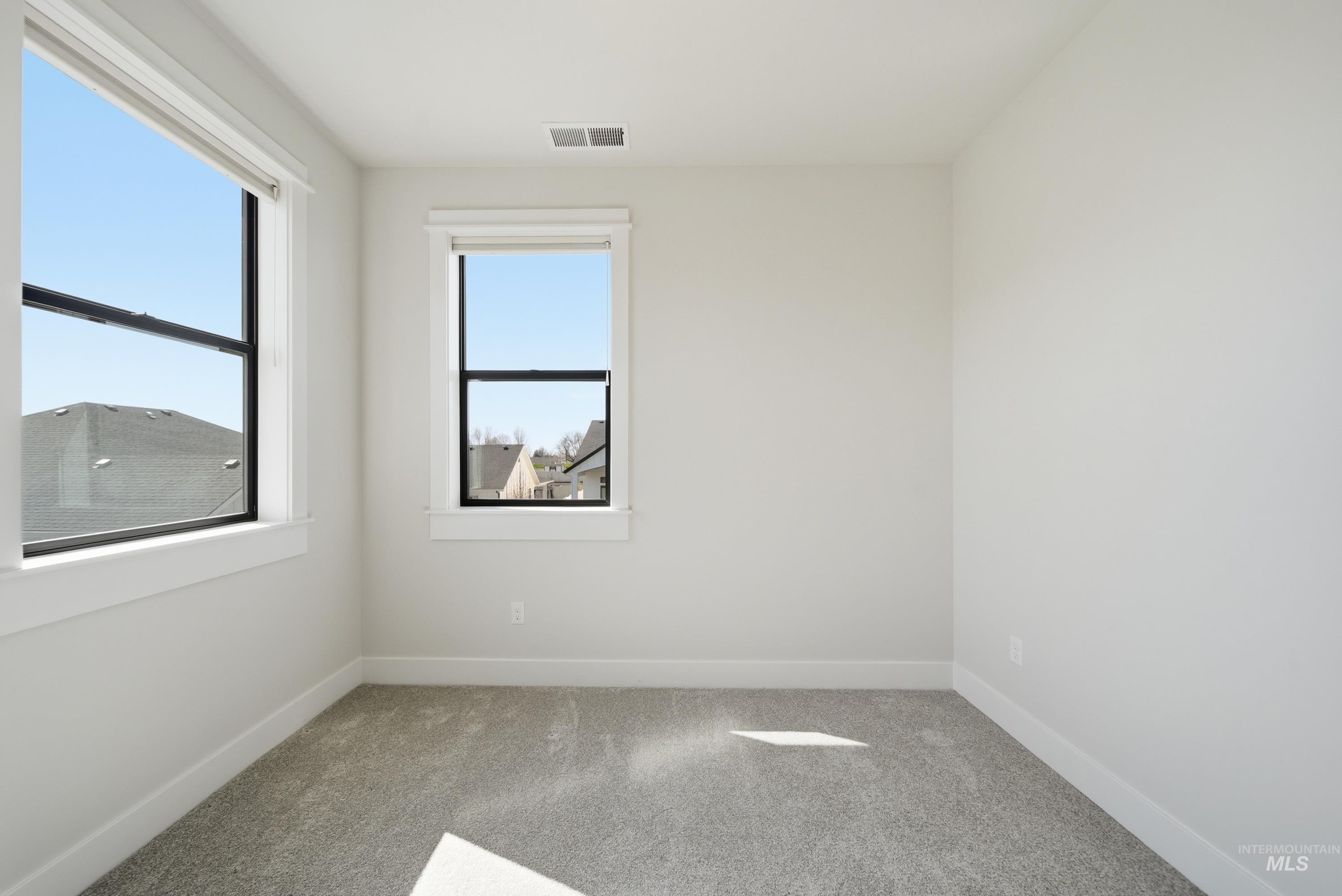 2943 N Sun City Ave, Star, Idaho 83669, 5 Bedrooms, 22.5 Bathrooms, Residential For Sale, Price $765,000,MLS 98979183