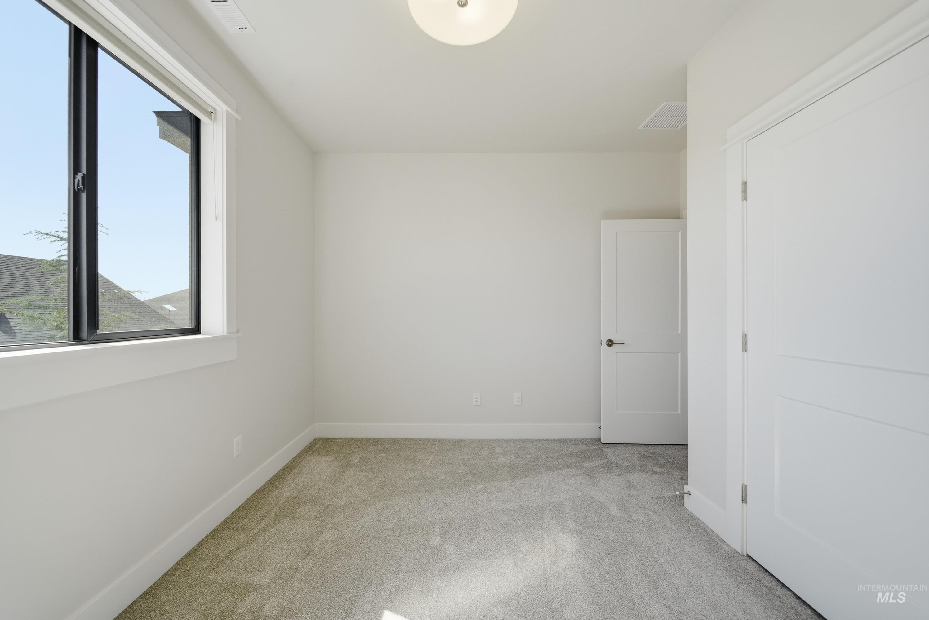 2943 N Sun City Ave, Star, Idaho 83669, 5 Bedrooms, 22.5 Bathrooms, Residential For Sale, Price $765,000,MLS 98979183