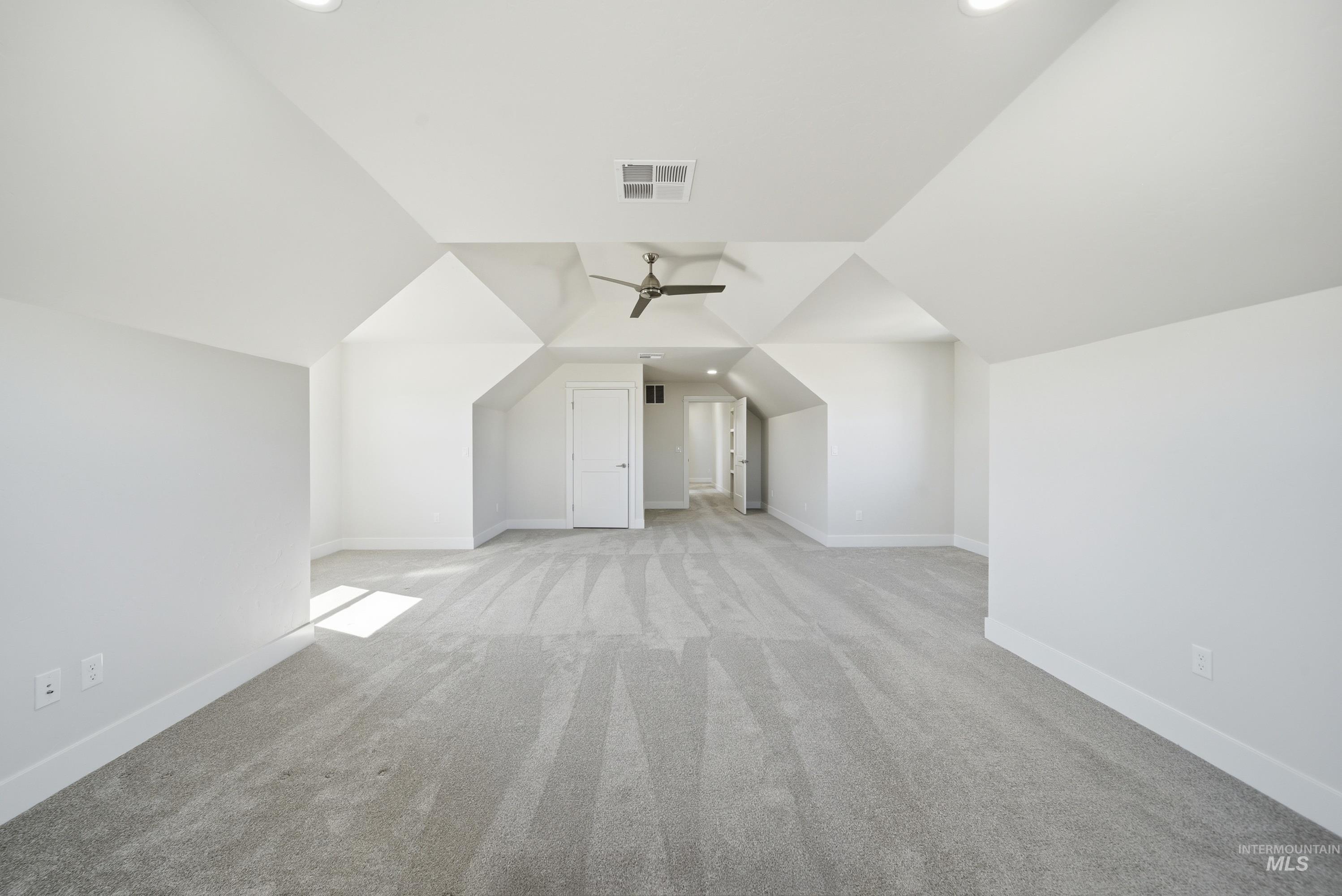 2943 N Sun City Ave, Star, Idaho 83669, 5 Bedrooms, 22.5 Bathrooms, Residential For Sale, Price $765,000,MLS 98979183