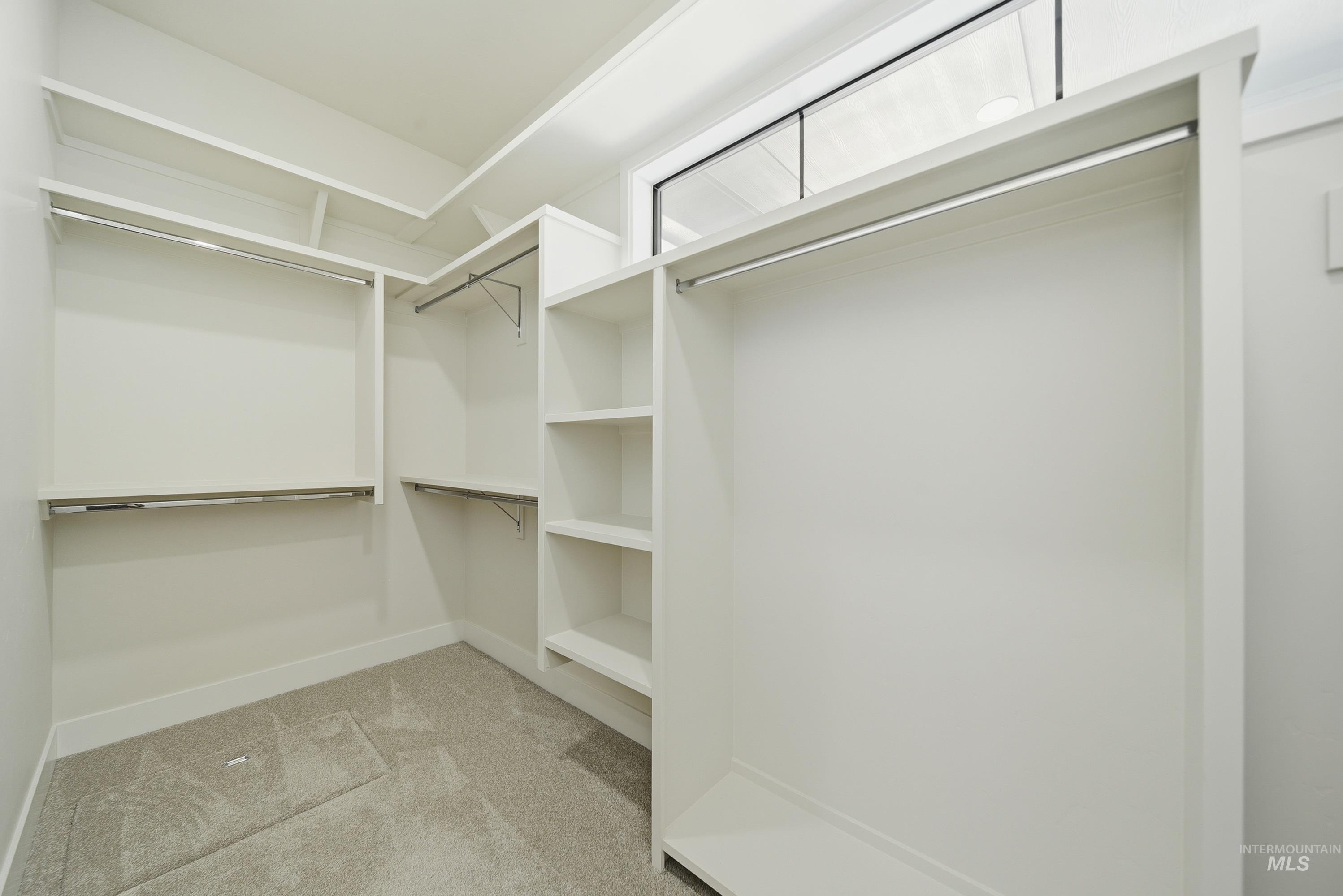 2943 N Sun City Ave, Star, Idaho 83669, 5 Bedrooms, 22.5 Bathrooms, Residential For Sale, Price $765,000,MLS 98979183