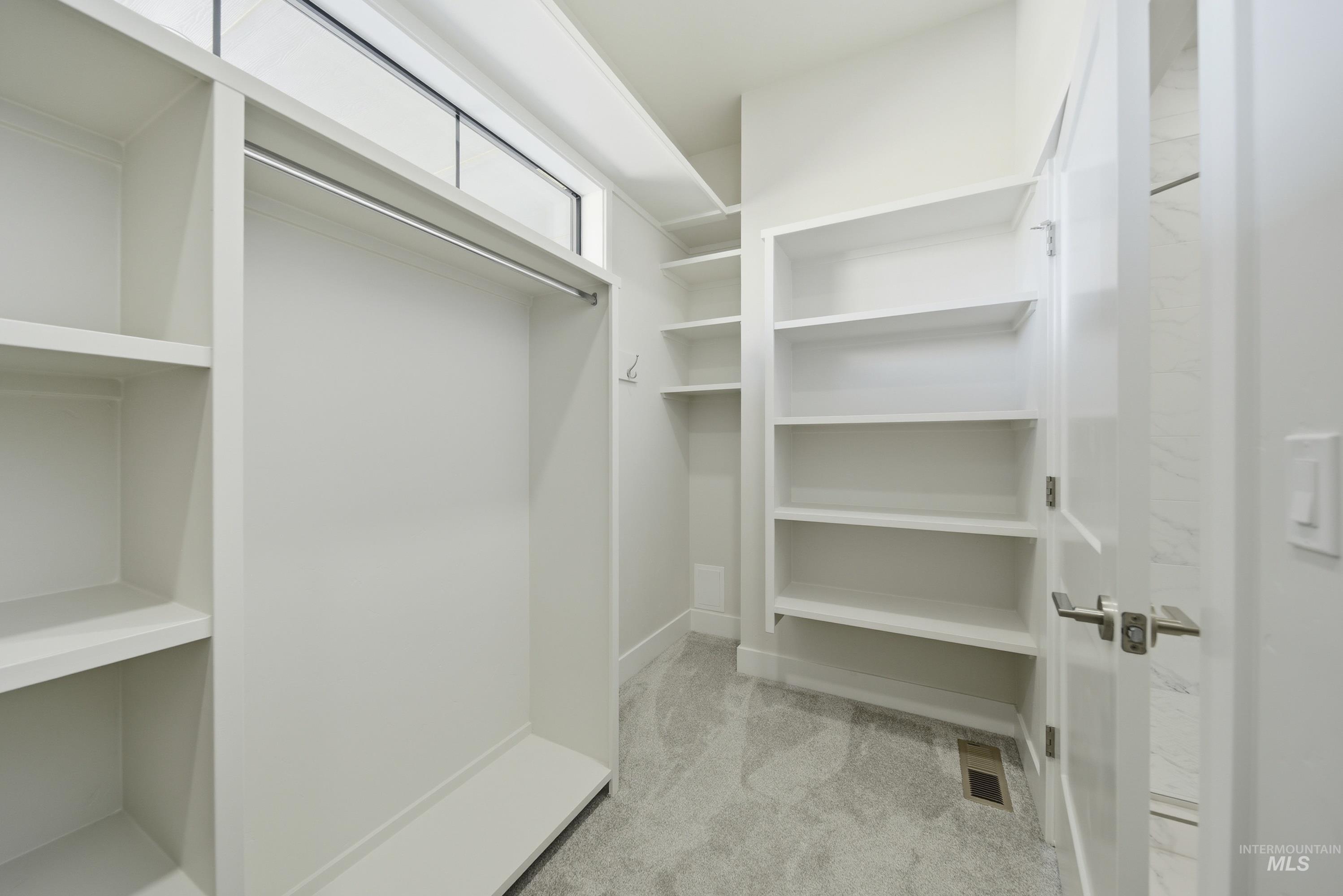 2943 N Sun City Ave, Star, Idaho 83669, 5 Bedrooms, 22.5 Bathrooms, Residential For Sale, Price $765,000,MLS 98979183