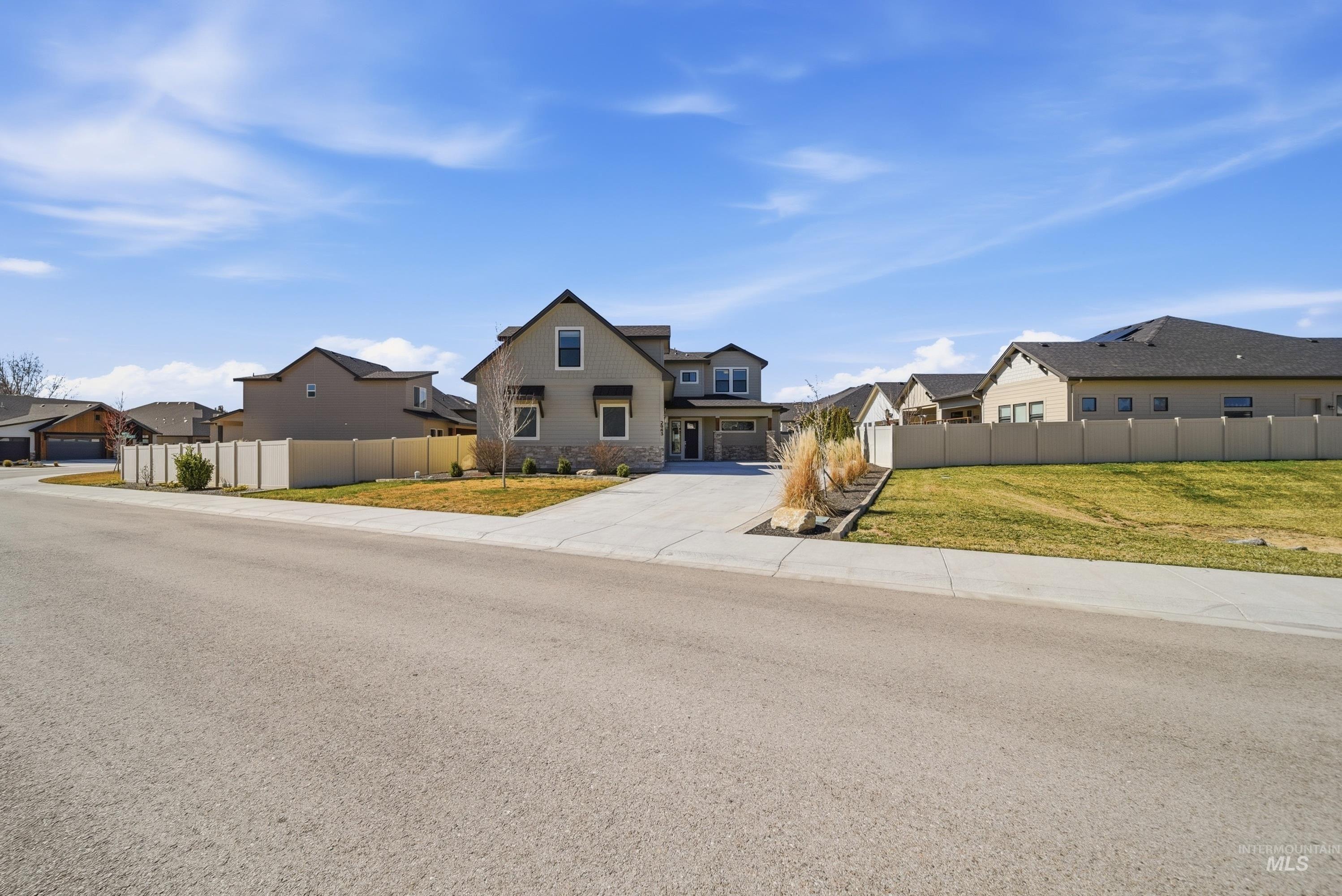 2943 N Sun City Ave, Star, Idaho 83669, 5 Bedrooms, 3.5 Bathrooms, Residential For Sale, Price $755,000,MLS 98979183
