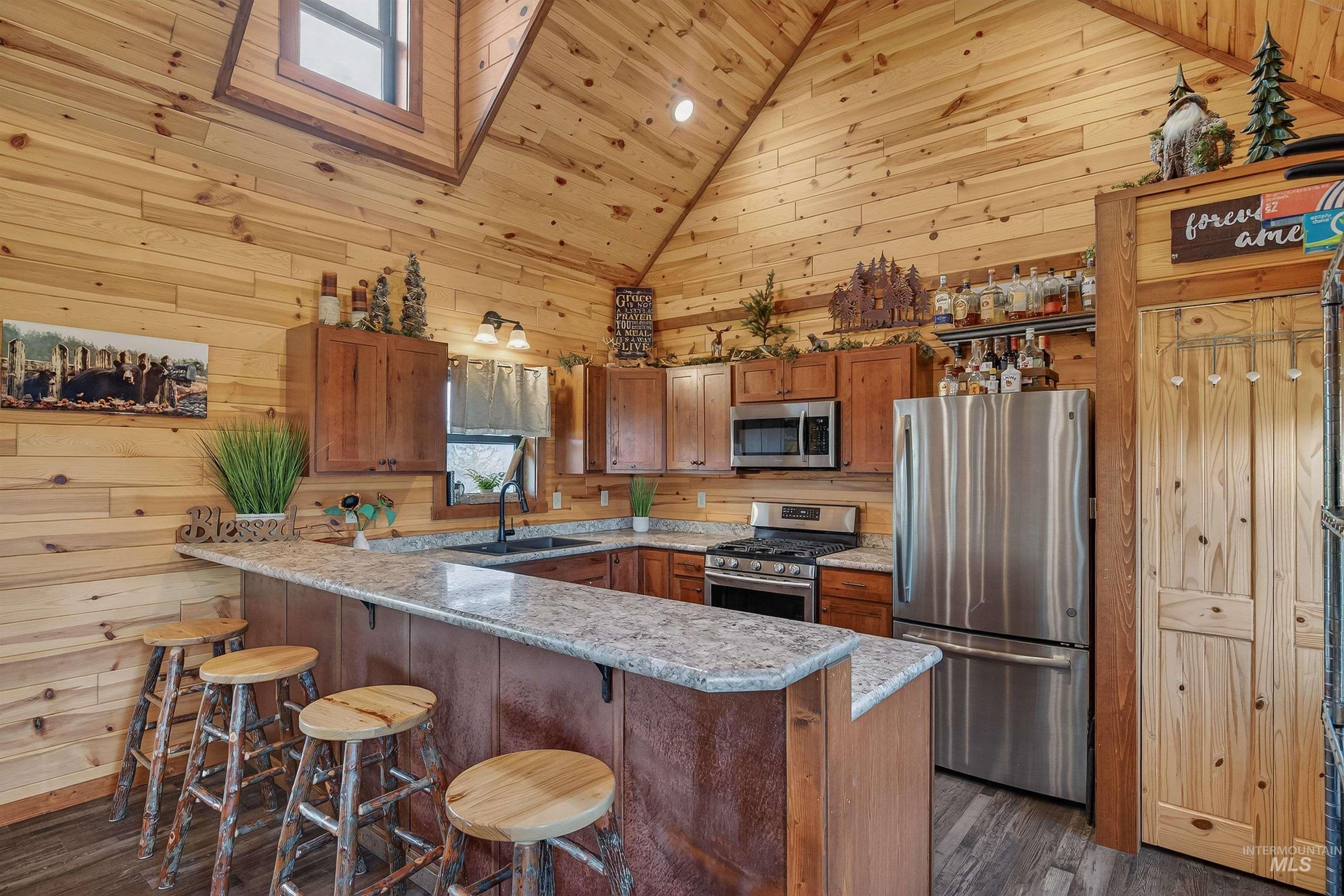 467 Santiam Road, Grangeville, Idaho 83530, 4 Bedrooms, 4 Bathrooms, Residential For Sale, Price $2,750,000,MLS 98979186