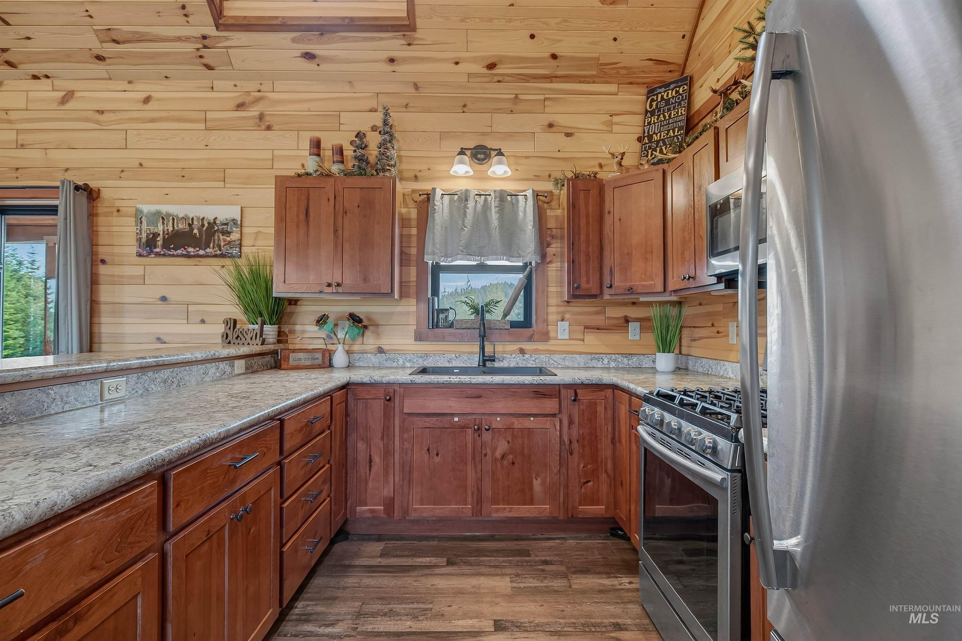 467 Santiam Road, Grangeville, Idaho 83530, 4 Bedrooms, 4 Bathrooms, Residential For Sale, Price $2,750,000,MLS 98979186