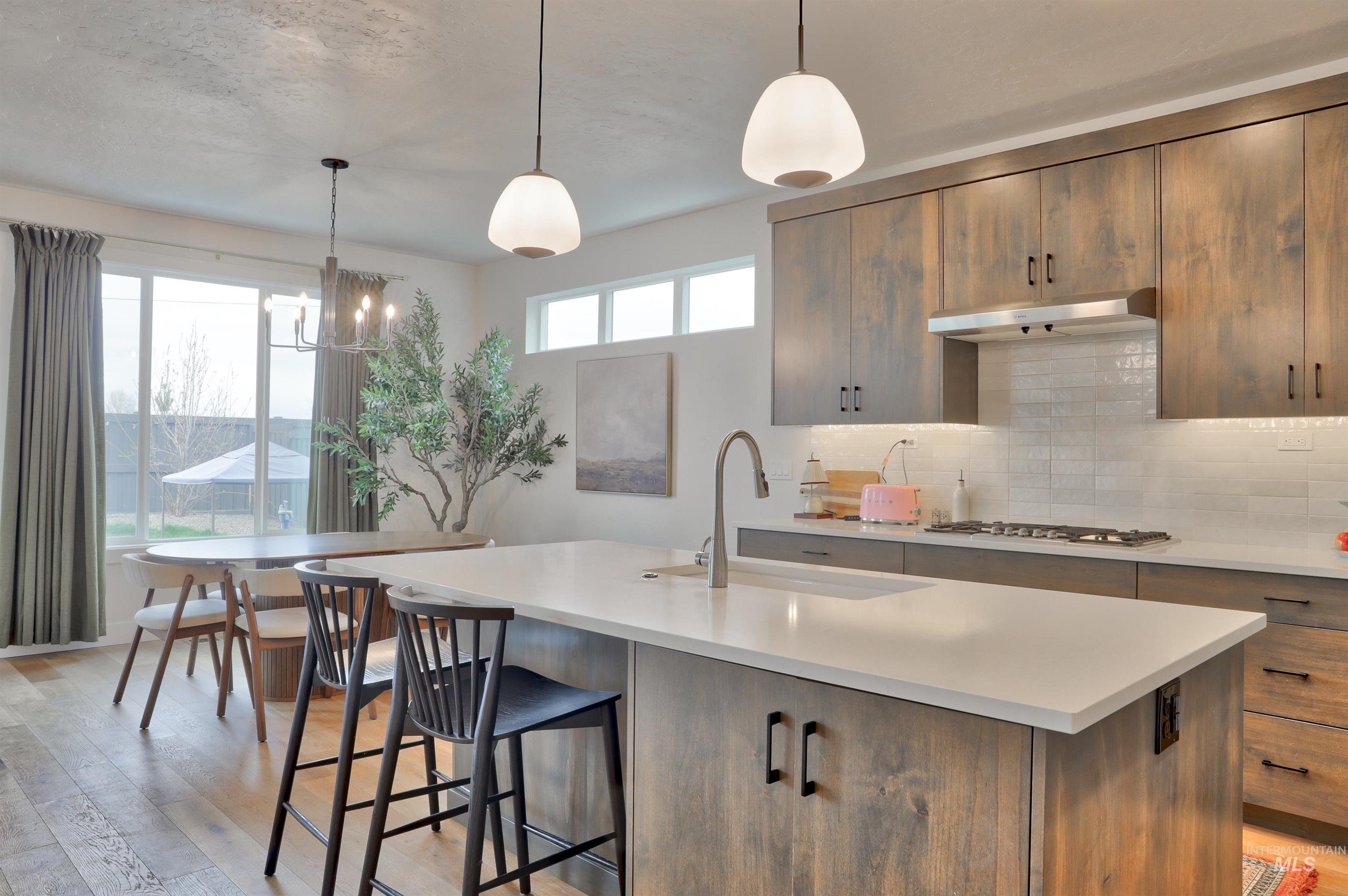 7033 S Zenith, Meridian, Idaho 83642, 4 Bedrooms, 3 Bathrooms, Residential For Sale, Price $685,000,MLS 98979187