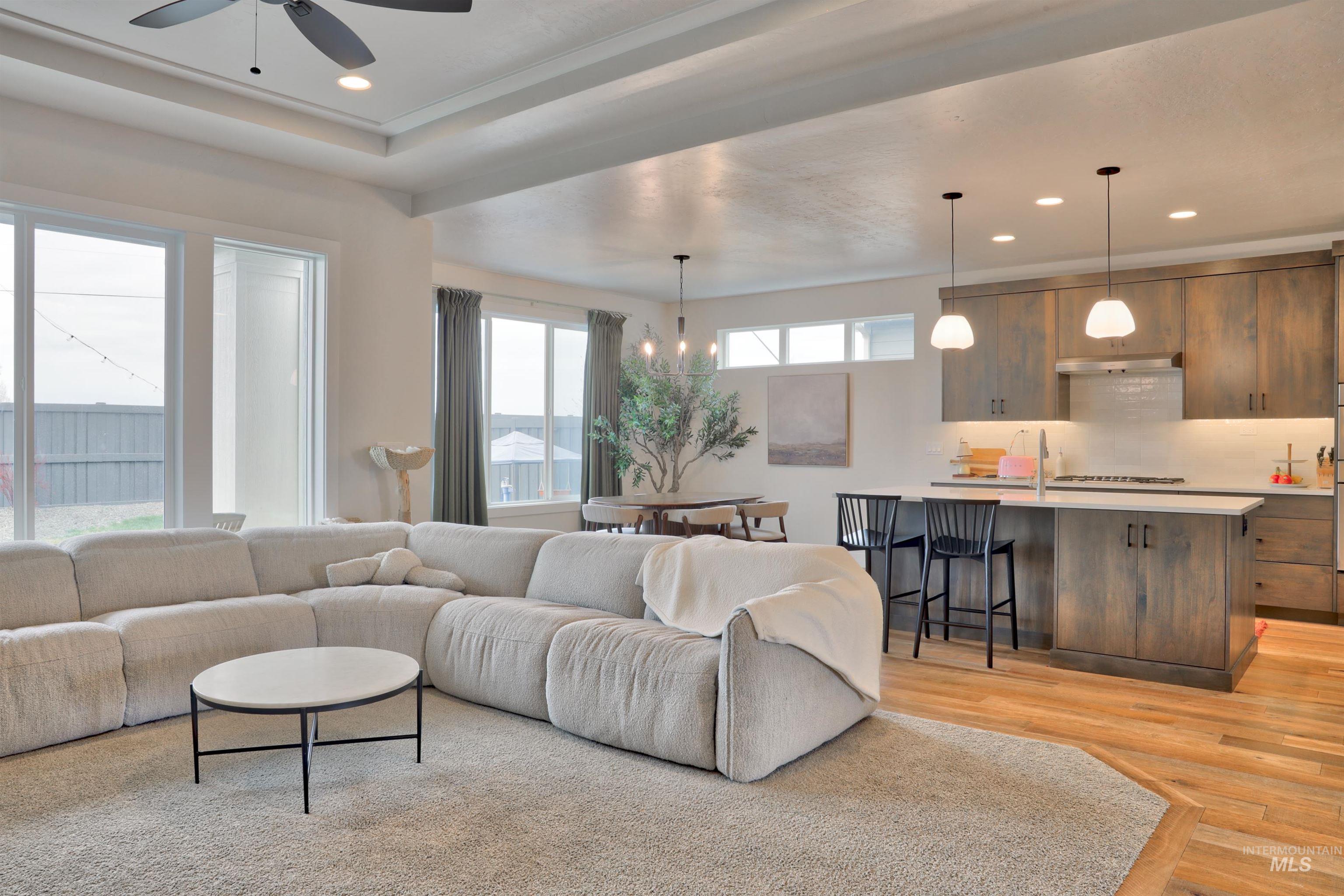 7033 S Zenith, Meridian, Idaho 83642, 4 Bedrooms, 3 Bathrooms, Residential For Sale, Price $685,000,MLS 98979187