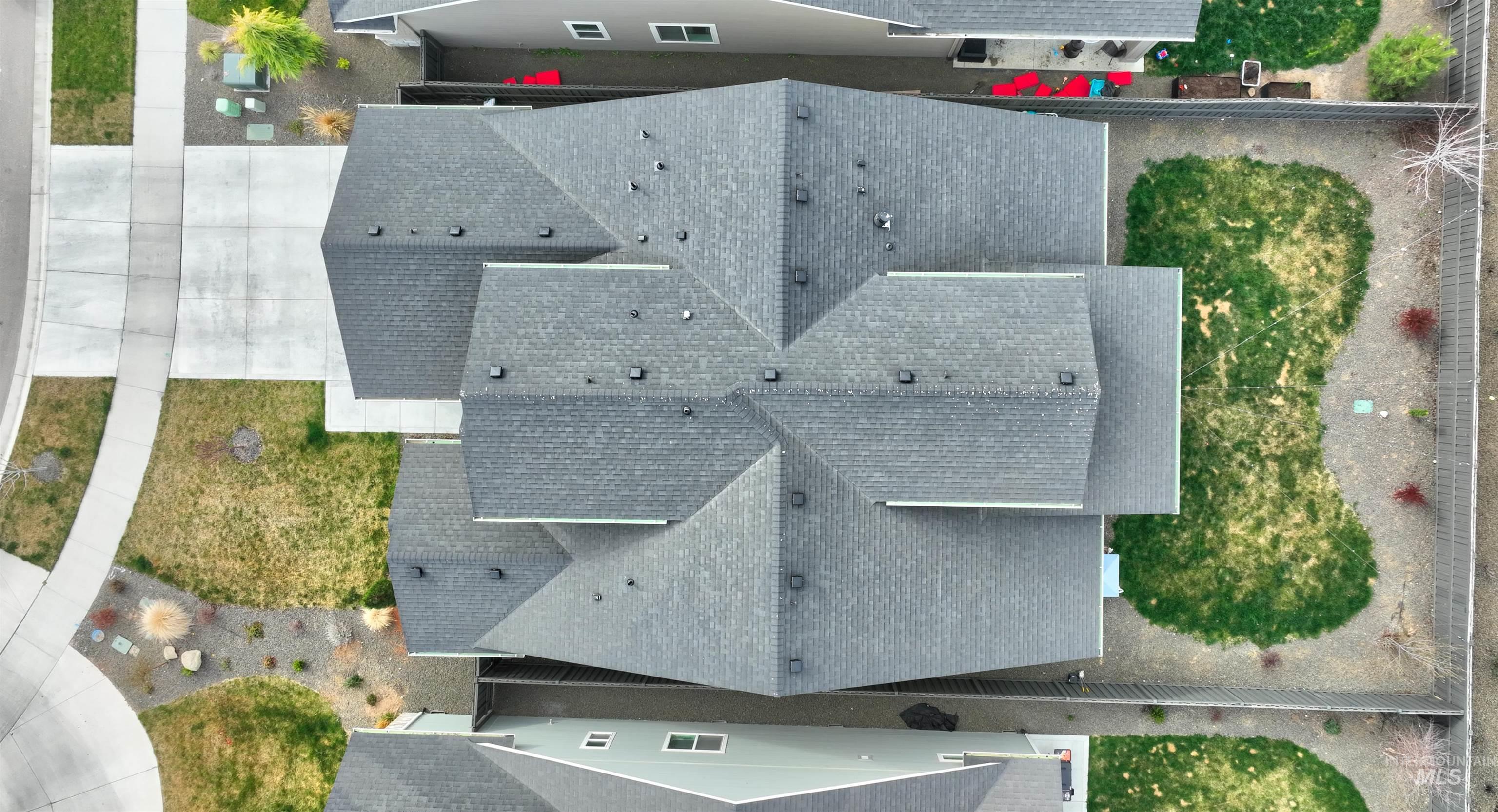 7033 S Zenith, Meridian, Idaho 83642, 4 Bedrooms, 3 Bathrooms, Residential For Sale, Price $685,000,MLS 98979187