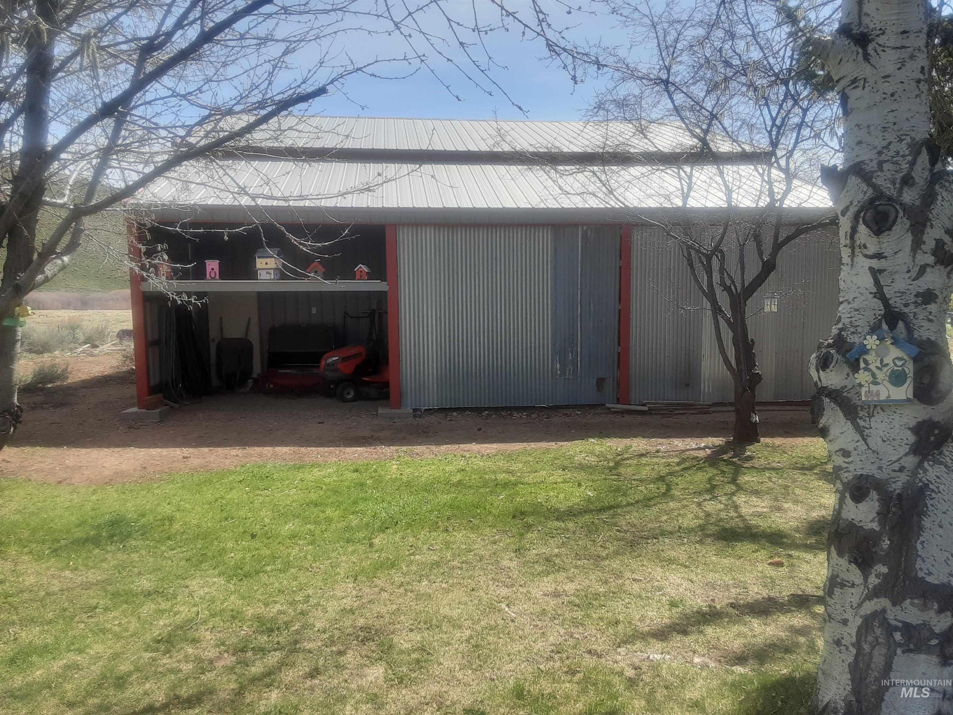 102 Willow Creek Rd, Fairfield, Idaho 83327, 3 Bedrooms, 1.5 Bathrooms, Residential For Sale, Price $409,000, 98979192