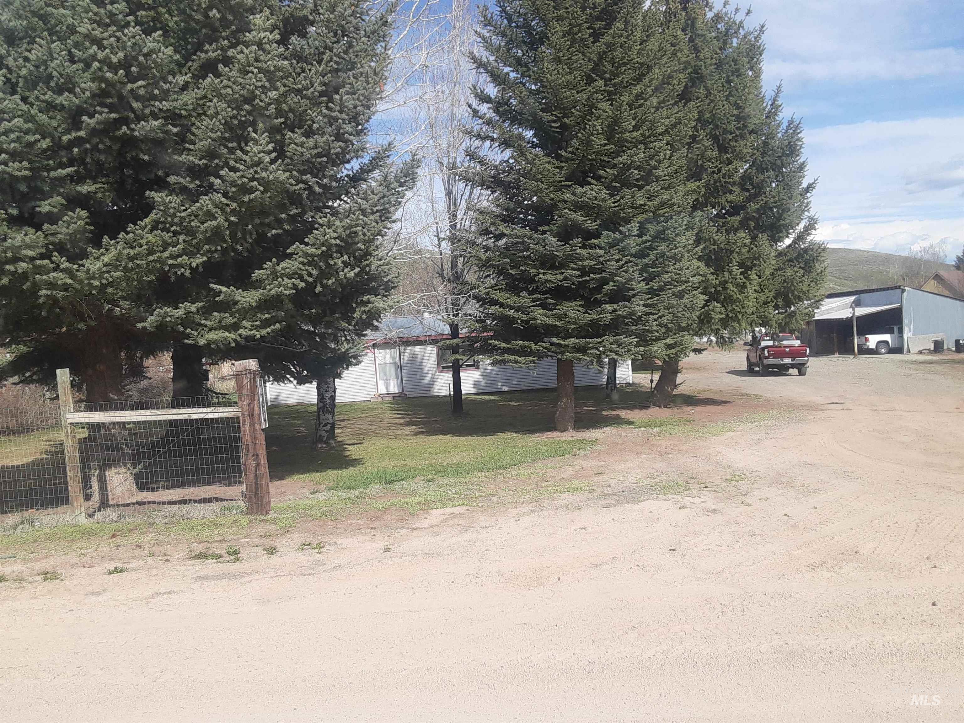 102 Willow Creek Rd, Fairfield, Idaho 83327, 3 Bedrooms, 1.5 Bathrooms, Residential For Sale, Price $409,000,MLS 98979192