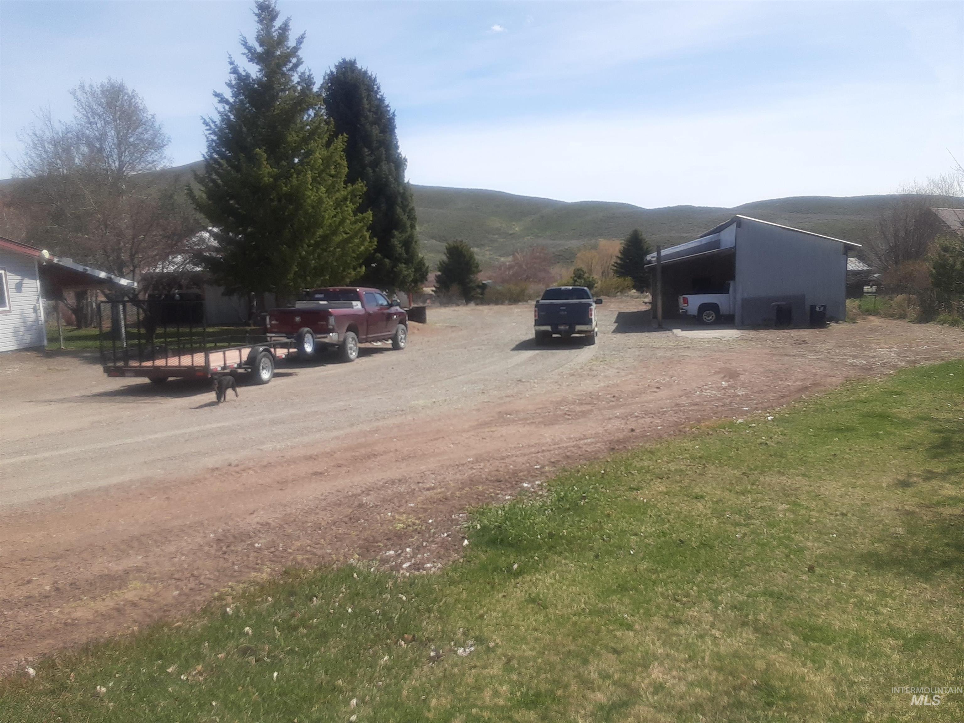 102 Willow Creek Rd, Fairfield, Idaho 83327, 3 Bedrooms, 1.5 Bathrooms, Residential For Sale, Price $409,000,MLS 98979192