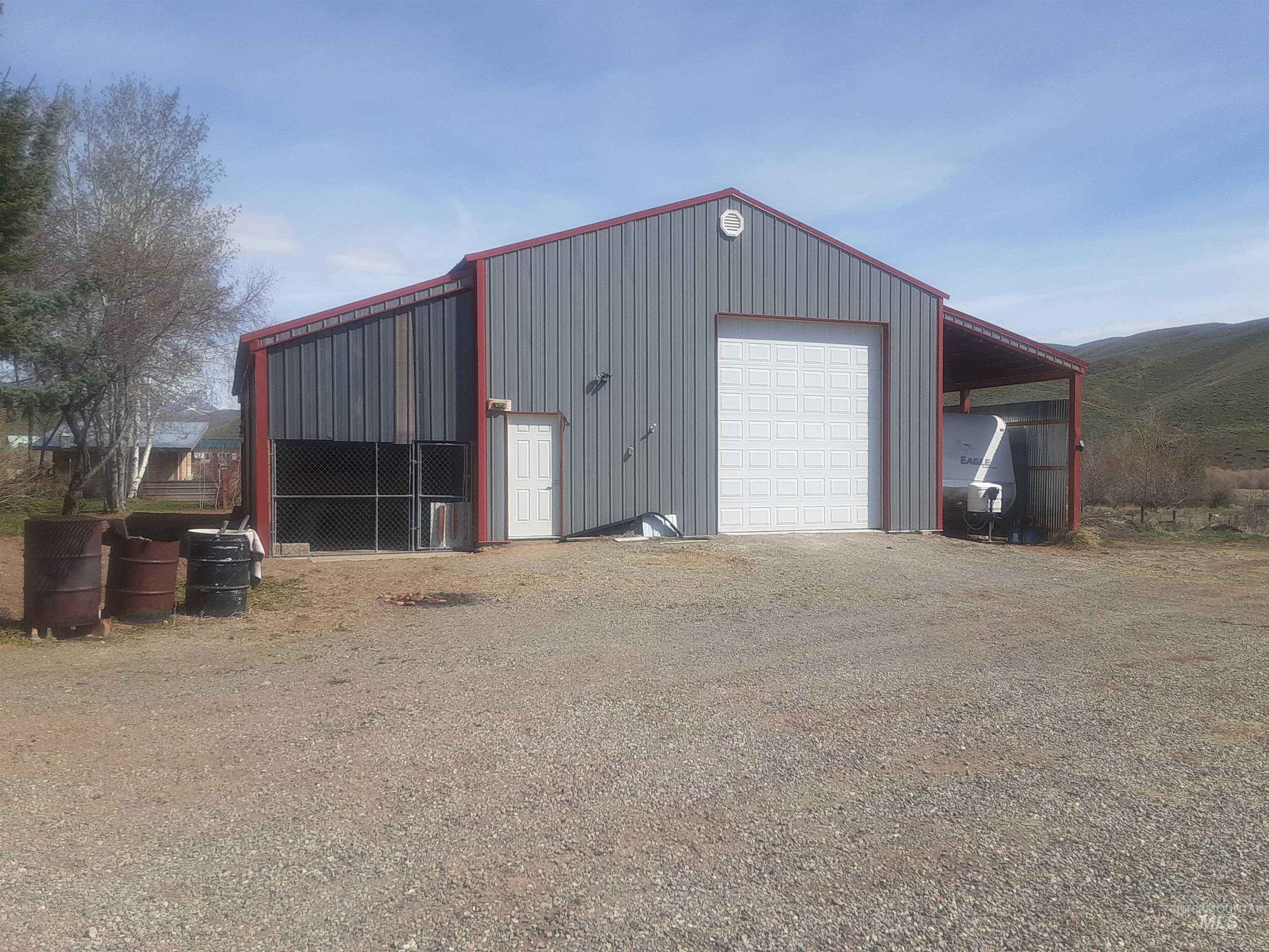 102 Willow Creek Rd, Fairfield, Idaho 83327, 3 Bedrooms, 1.5 Bathrooms, Residential For Sale, Price $399,000,MLS 98979192
