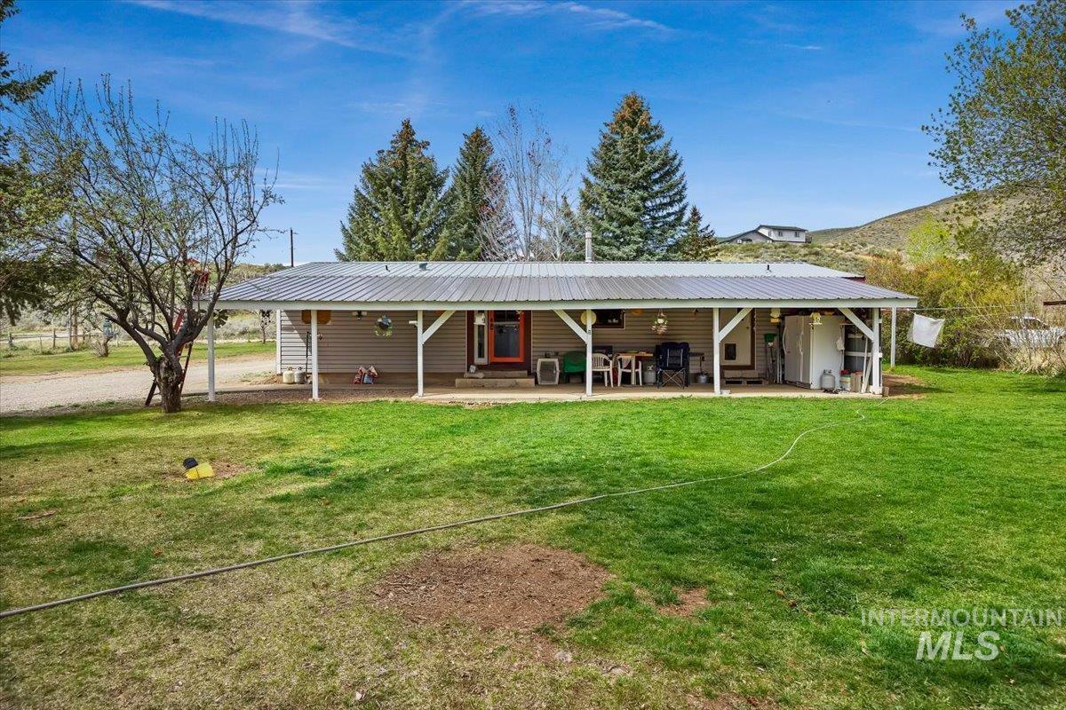 102 Willow Creek Rd, Fairfield, Idaho 83327, 3 Bedrooms, 1.5 Bathrooms, Residential For Sale, Price $399,000,MLS 98979192