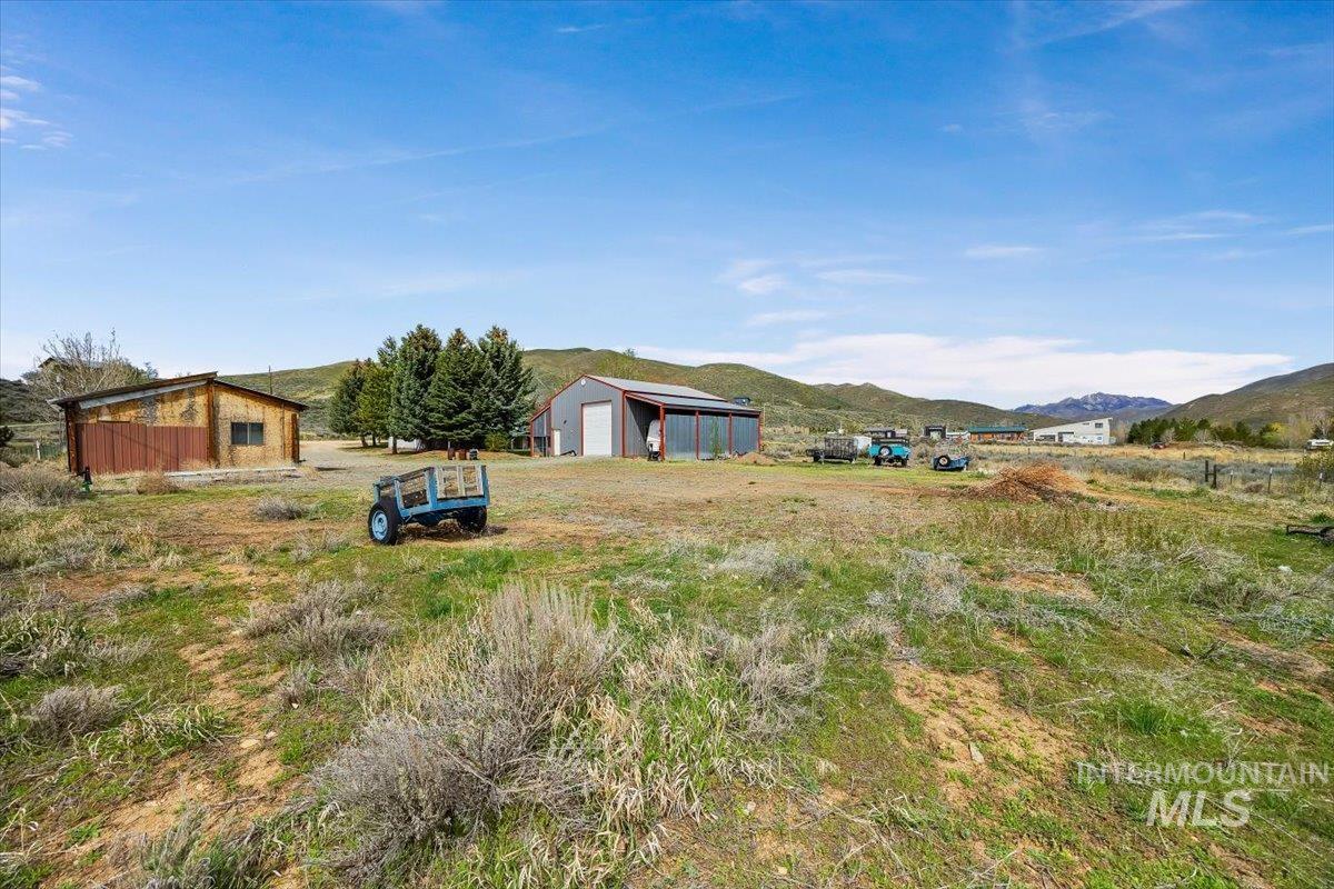 102 Willow Creek Rd, Fairfield, Idaho 83327, 3 Bedrooms, 1.5 Bathrooms, Residential For Sale, Price $399,000,MLS 98979192