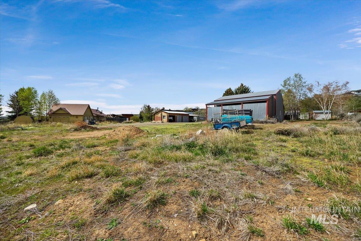 102 Willow Creek Rd, Fairfield, Idaho 83327, 3 Bedrooms, 1.5 Bathrooms, Residential For Sale, Price $399,000,MLS 98979192
