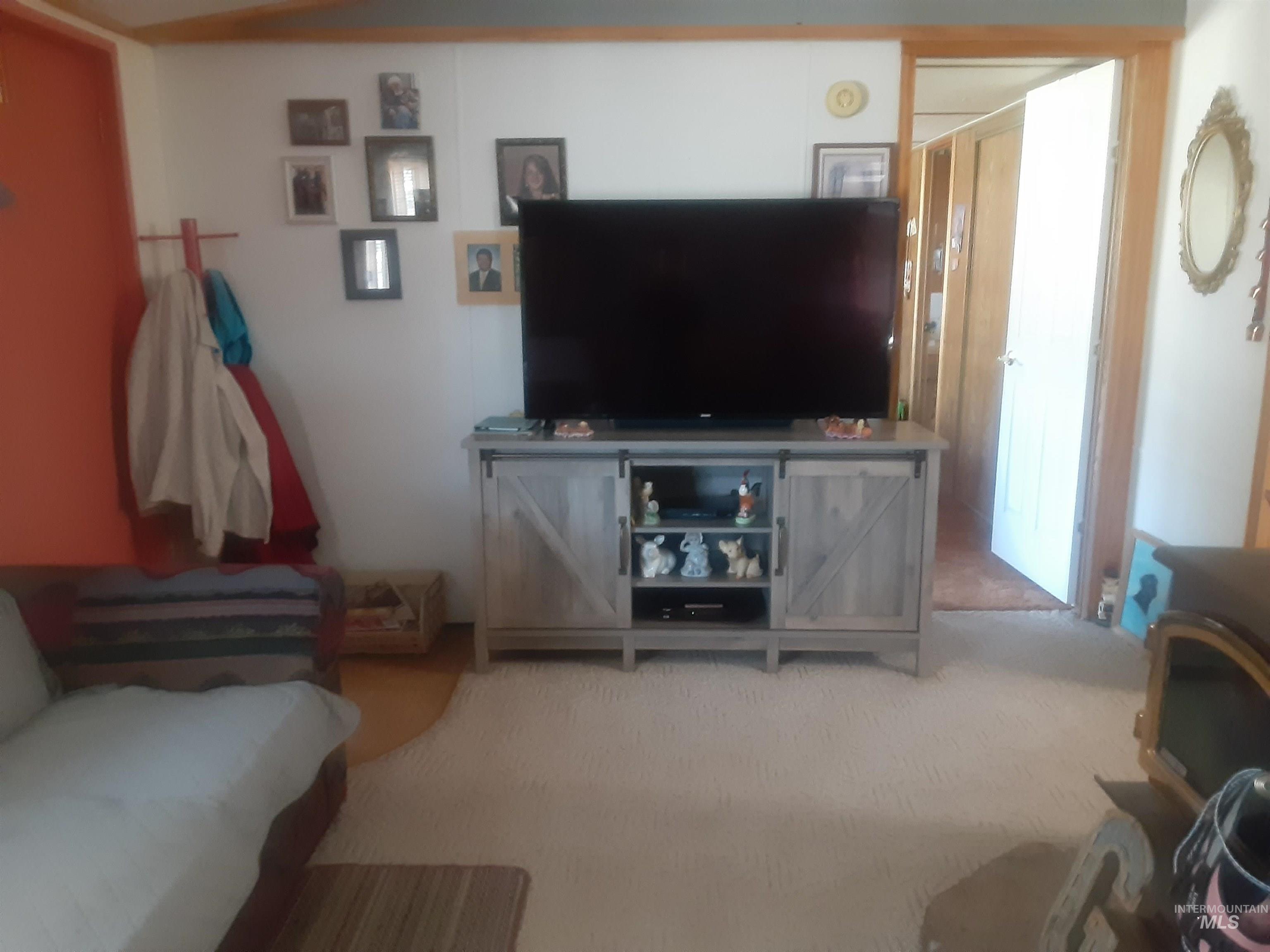 102 Willow Creek Rd, Fairfield, Idaho 83327, 3 Bedrooms, 1.5 Bathrooms, Residential For Sale, Price $409,000,MLS 98979192