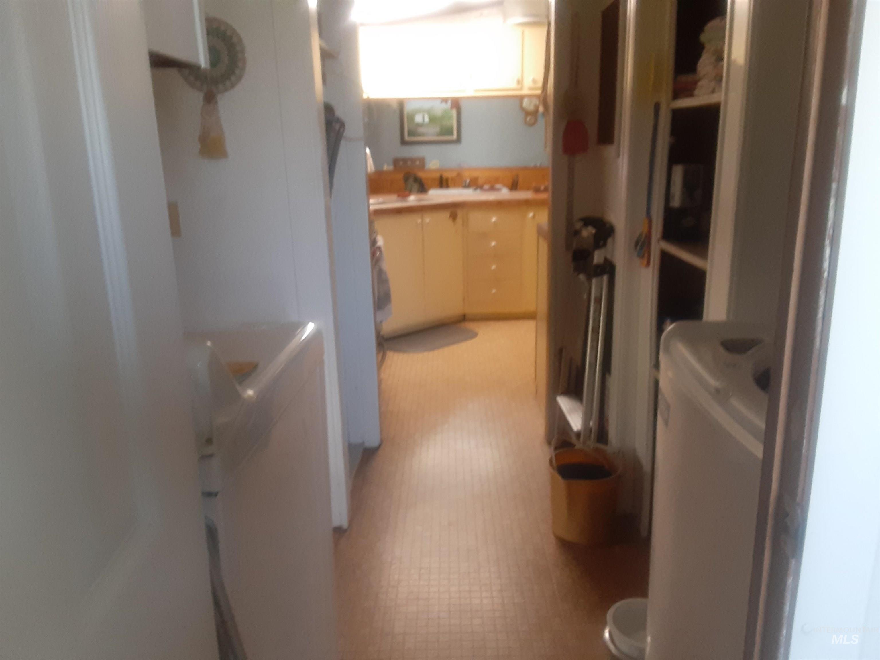 102 Willow Creek Rd, Fairfield, Idaho 83327, 3 Bedrooms, 1.5 Bathrooms, Residential For Sale, Price $409,000,MLS 98979192