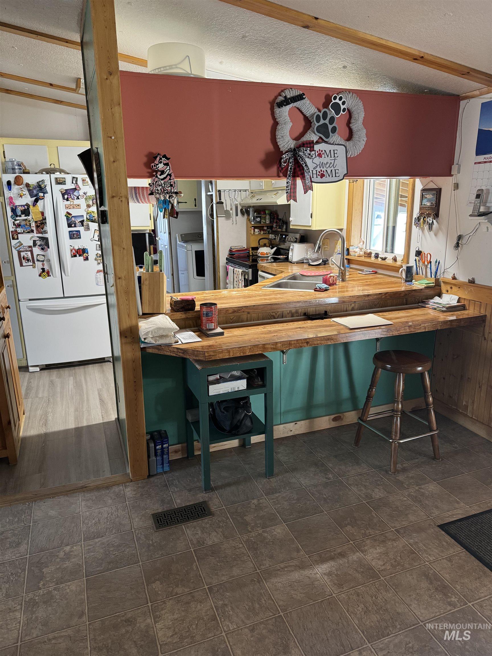 102 Willow Creek Rd, Fairfield, Idaho 83327, 3 Bedrooms, 1.5 Bathrooms, Residential For Sale, Price $409,000,MLS 98979192