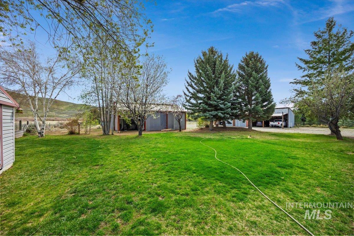 102 Willow Creek Rd, Fairfield, Idaho 83327, 3 Bedrooms, 1.5 Bathrooms, Residential For Sale, Price $399,000,MLS 98979192