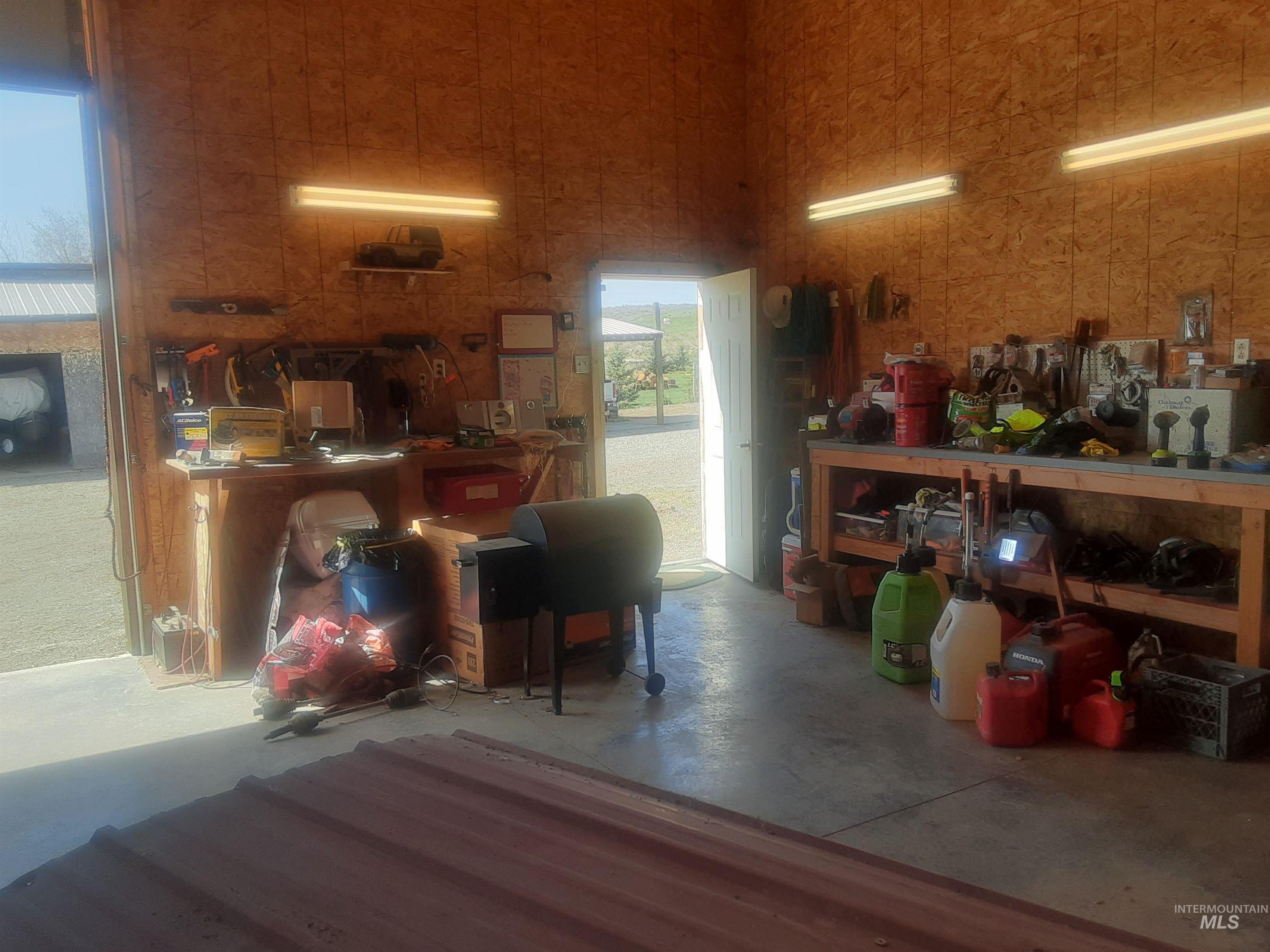 102 Willow Creek Rd, Fairfield, Idaho 83327, 3 Bedrooms, 1.5 Bathrooms, Residential For Sale, Price $409,000,MLS 98979192