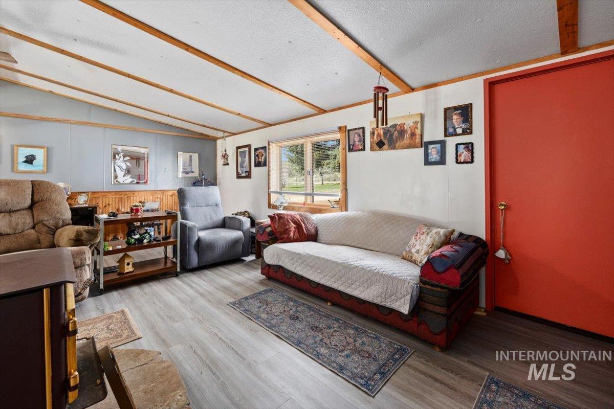 102 Willow Creek Rd, Fairfield, Idaho 83327, 3 Bedrooms, 1.5 Bathrooms, Residential For Sale, Price $399,000,MLS 98979192