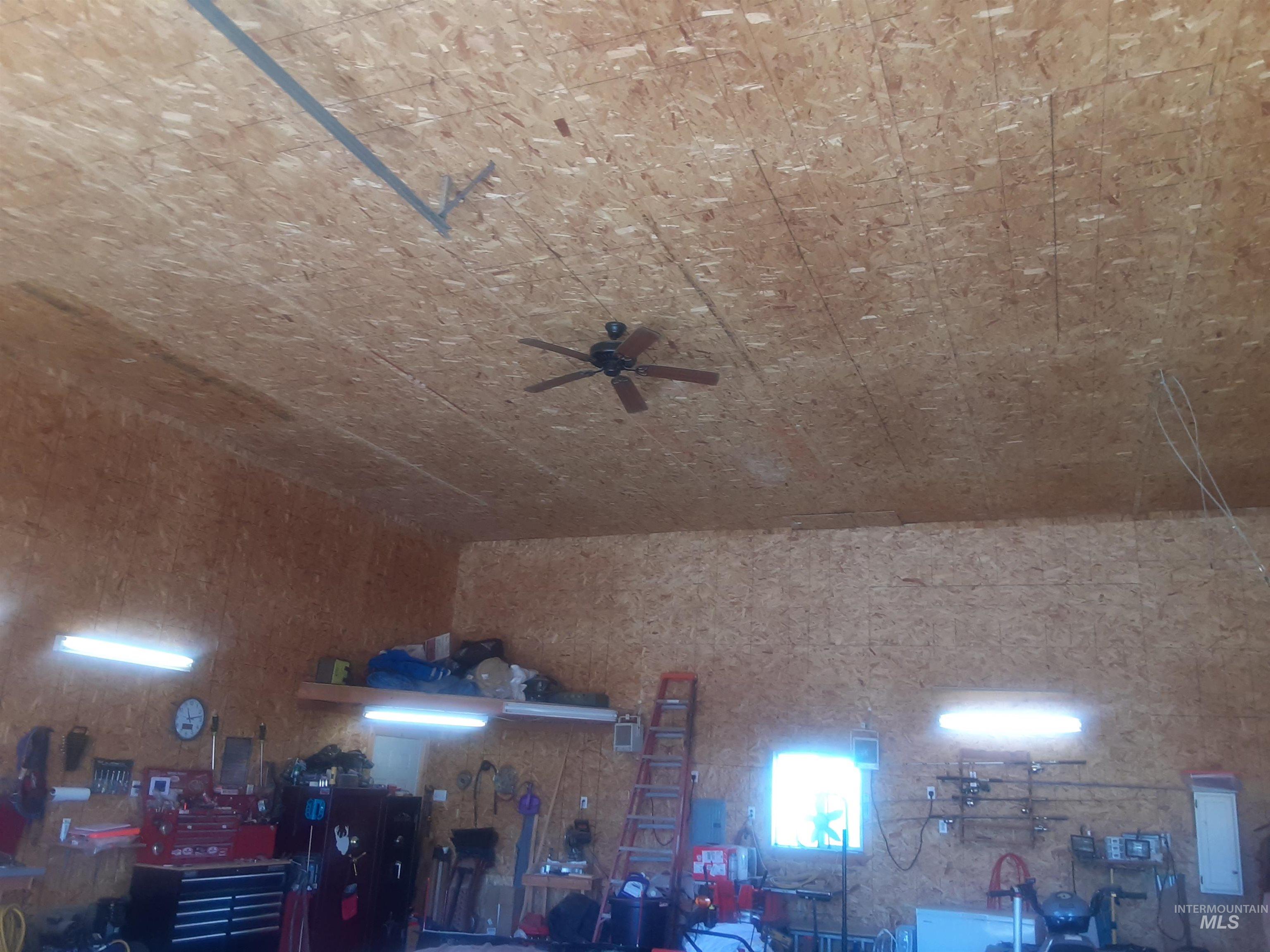 102 Willow Creek Rd, Fairfield, Idaho 83327, 3 Bedrooms, 1.5 Bathrooms, Residential For Sale, Price $409,000,MLS 98979192