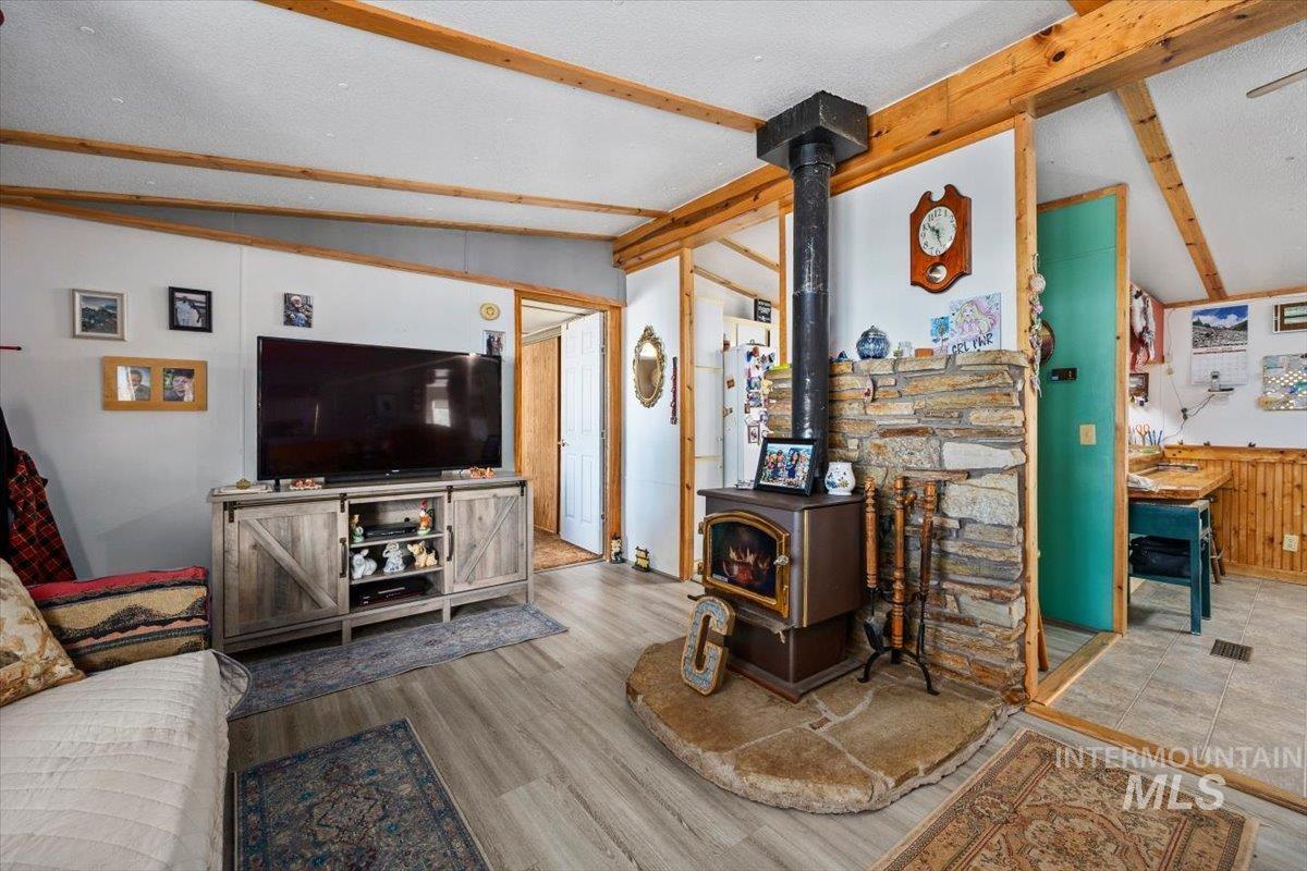 102 Willow Creek Rd, Fairfield, Idaho 83327, 3 Bedrooms, 1.5 Bathrooms, Residential For Sale, Price $399,000,MLS 98979192