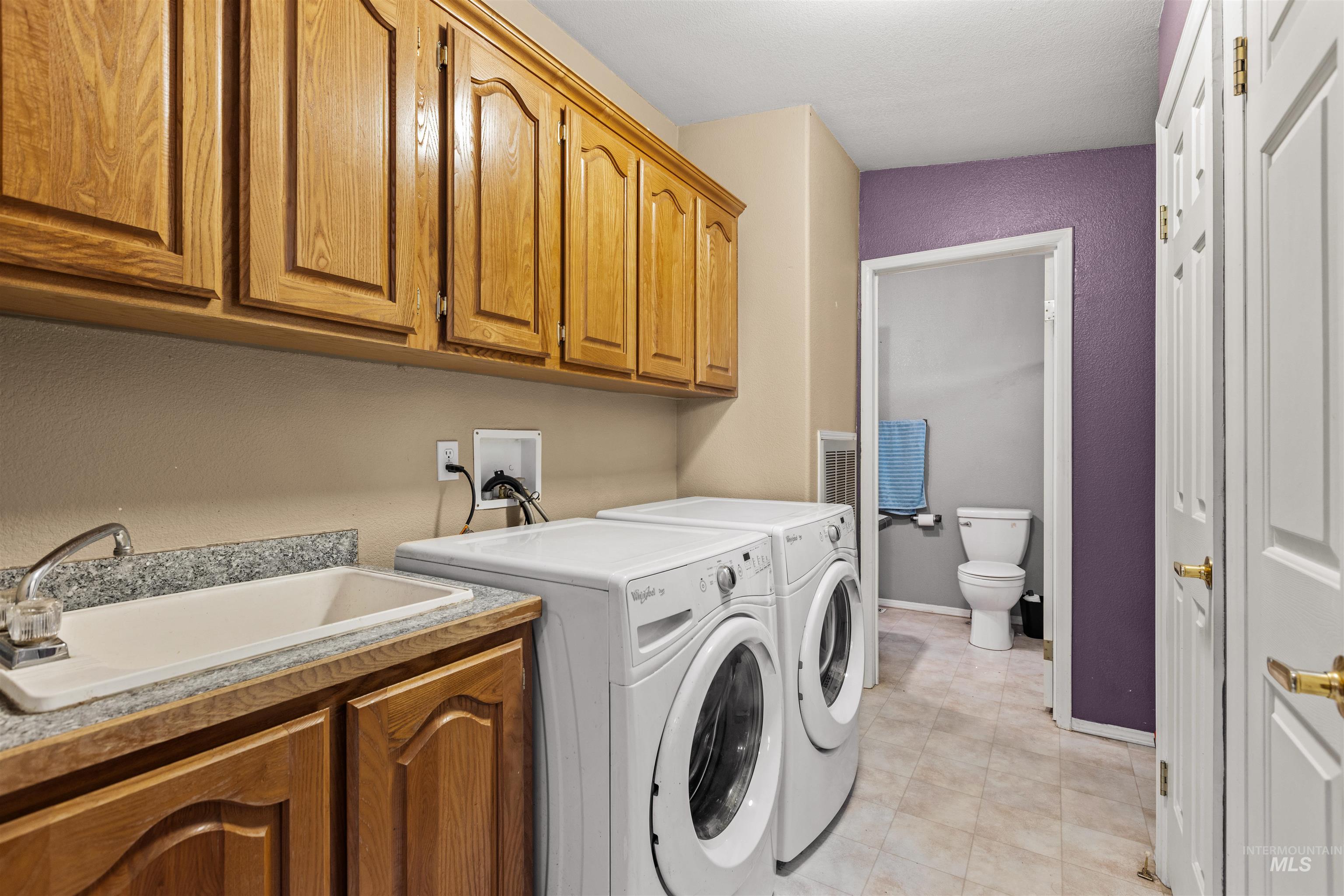 1911 Gold Dust, Cascade, Idaho 83611, 3 Bedrooms, 2 Bathrooms, Residential For Sale, Price $559,900,MLS 98979194