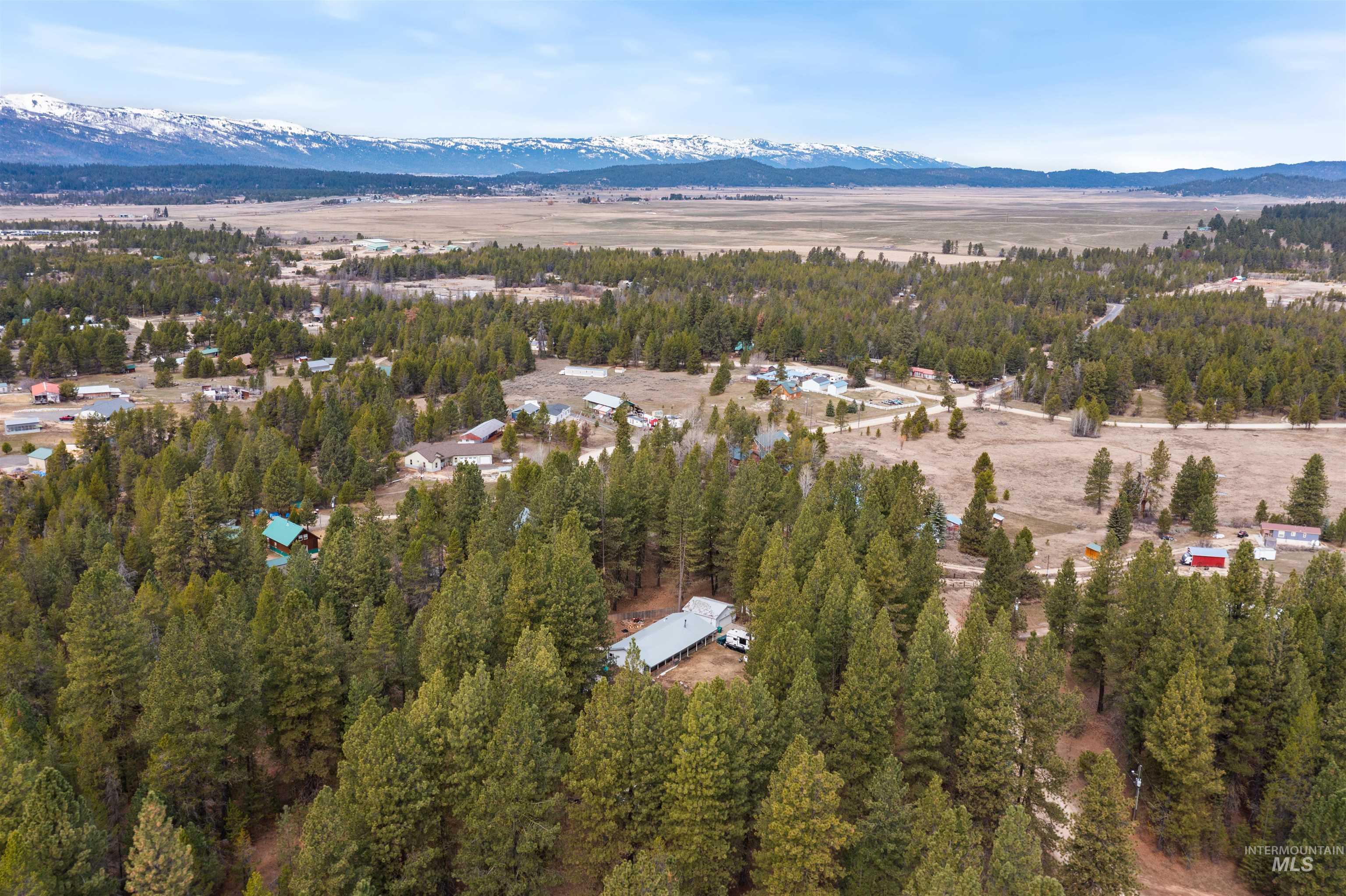 1911 Gold Dust, Cascade, Idaho 83611, 3 Bedrooms, 2 Bathrooms, Residential For Sale, Price $559,900,MLS 98979194