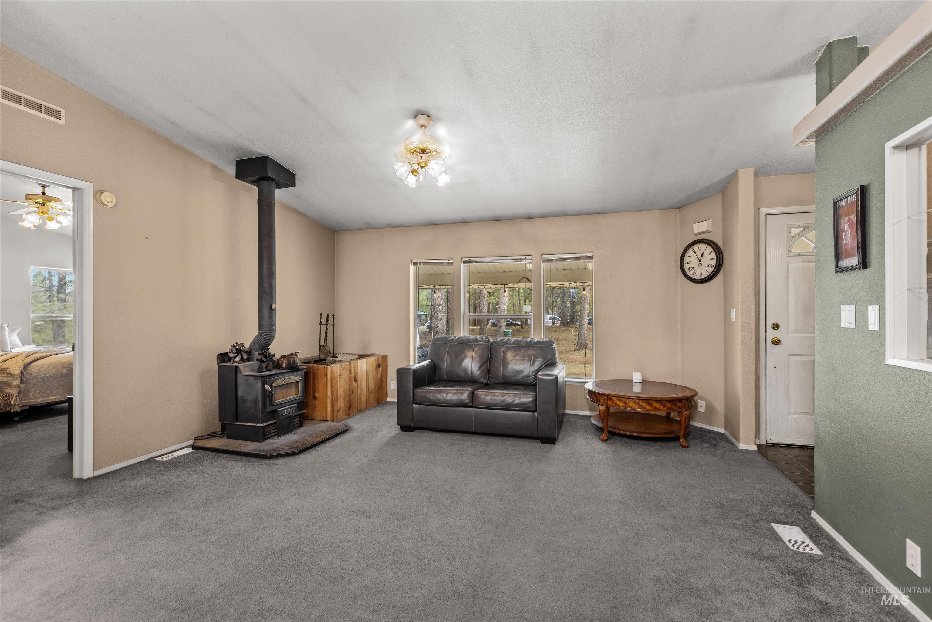 1911 Gold Dust, Cascade, Idaho 83611, 3 Bedrooms, 2 Bathrooms, Residential For Sale, Price $559,900,MLS 98979194