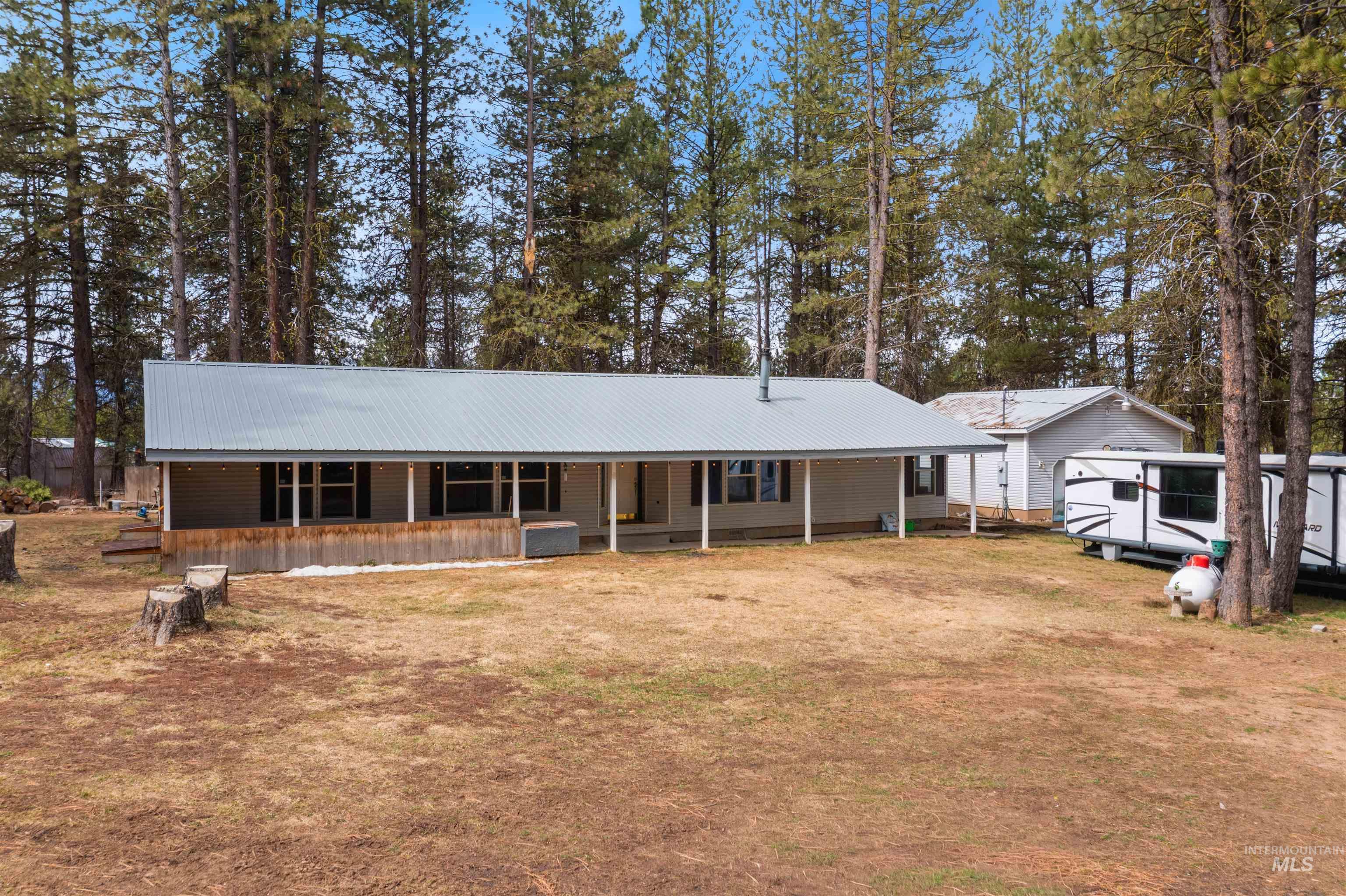 1911 Gold Dust, Cascade, Idaho 83611, 3 Bedrooms, 2 Bathrooms, Residential For Sale, Price $559,900,MLS 98979194