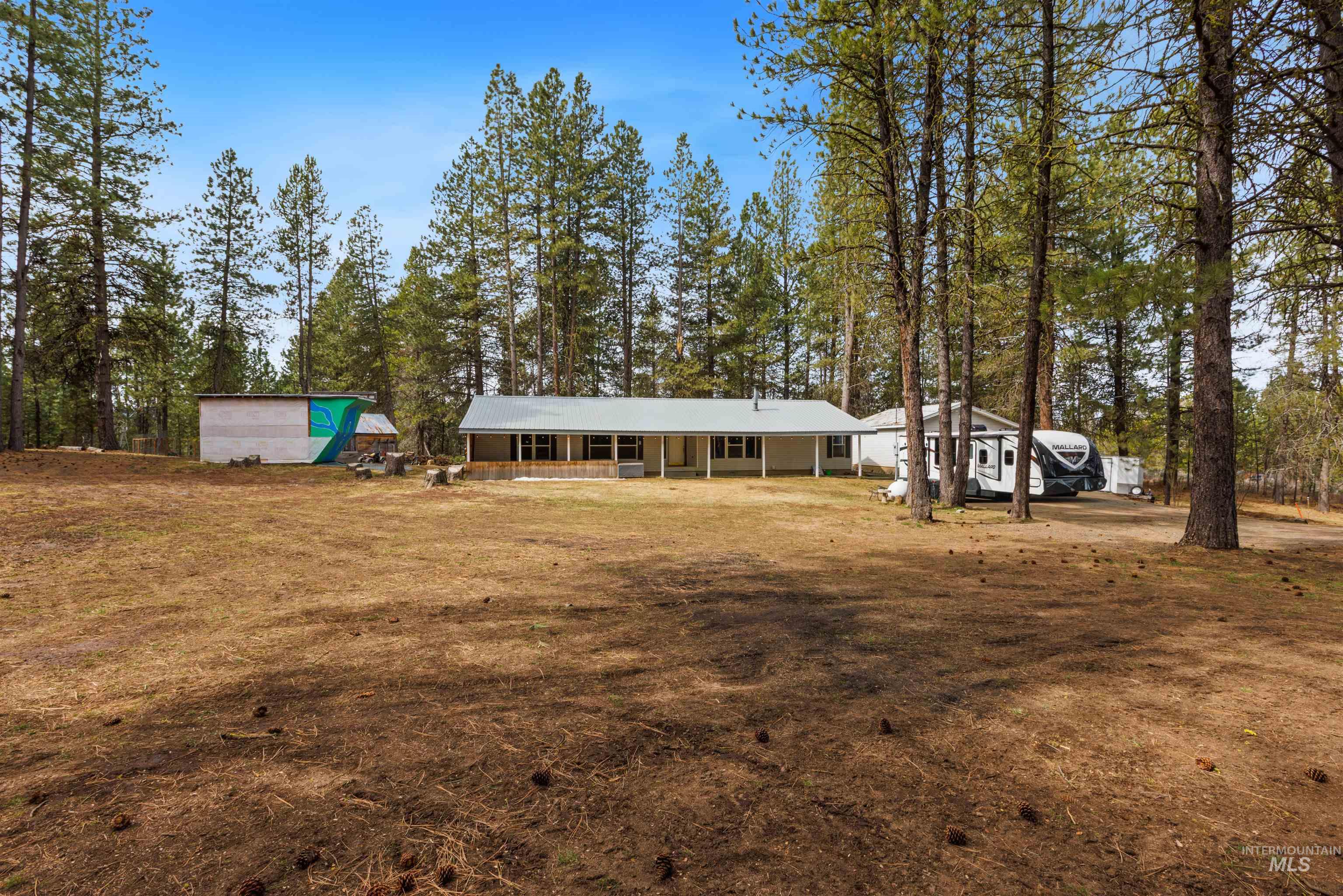 1911 Gold Dust, Cascade, Idaho 83611, 3 Bedrooms, 2 Bathrooms, Residential For Sale, Price $559,900,MLS 98979194