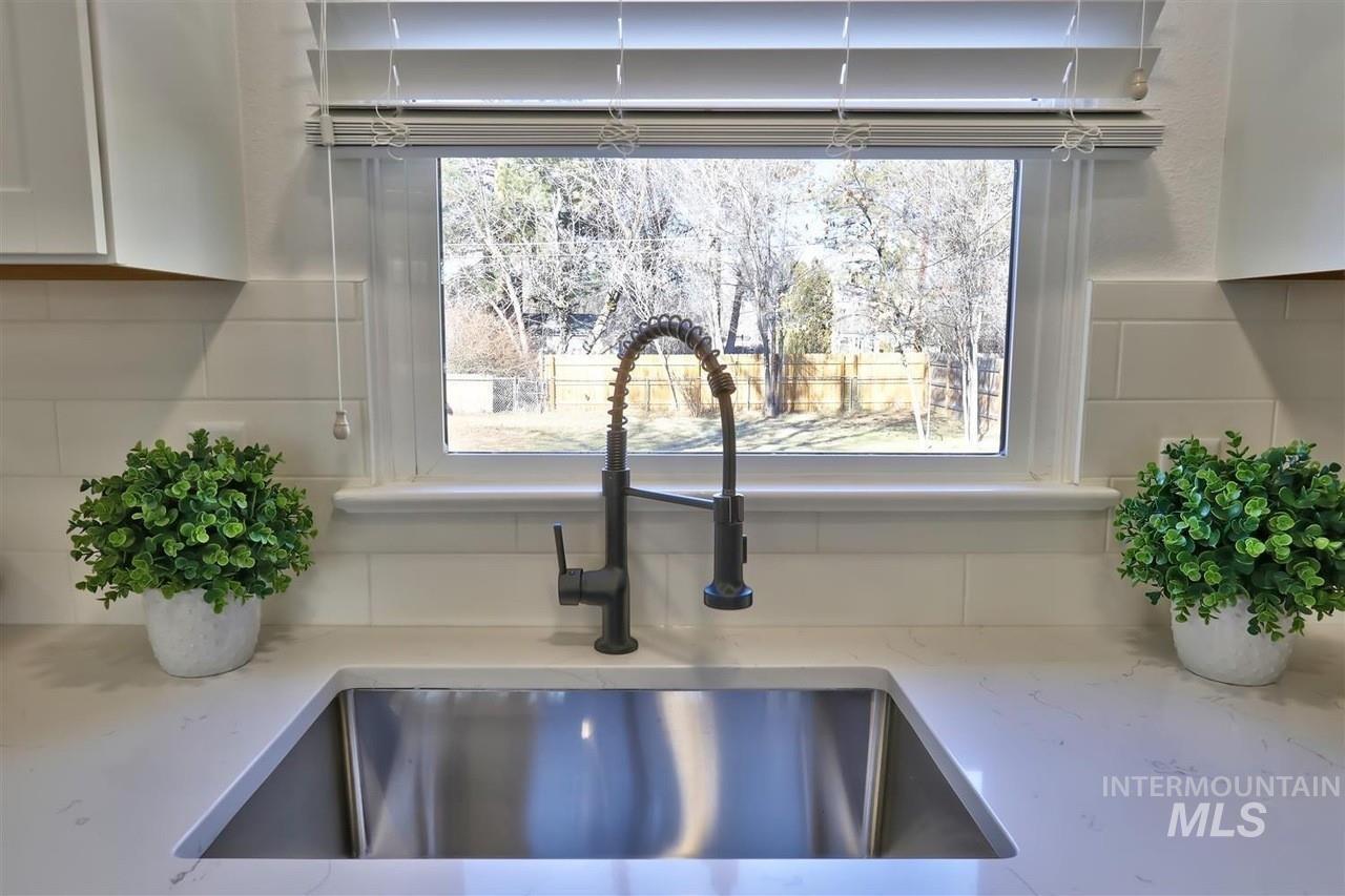 2316 W Kootenai St, Boise, Idaho 83705, 4 Bedrooms, 2 Bathrooms, Residential Income For Sale, Price $599,900, 98979195